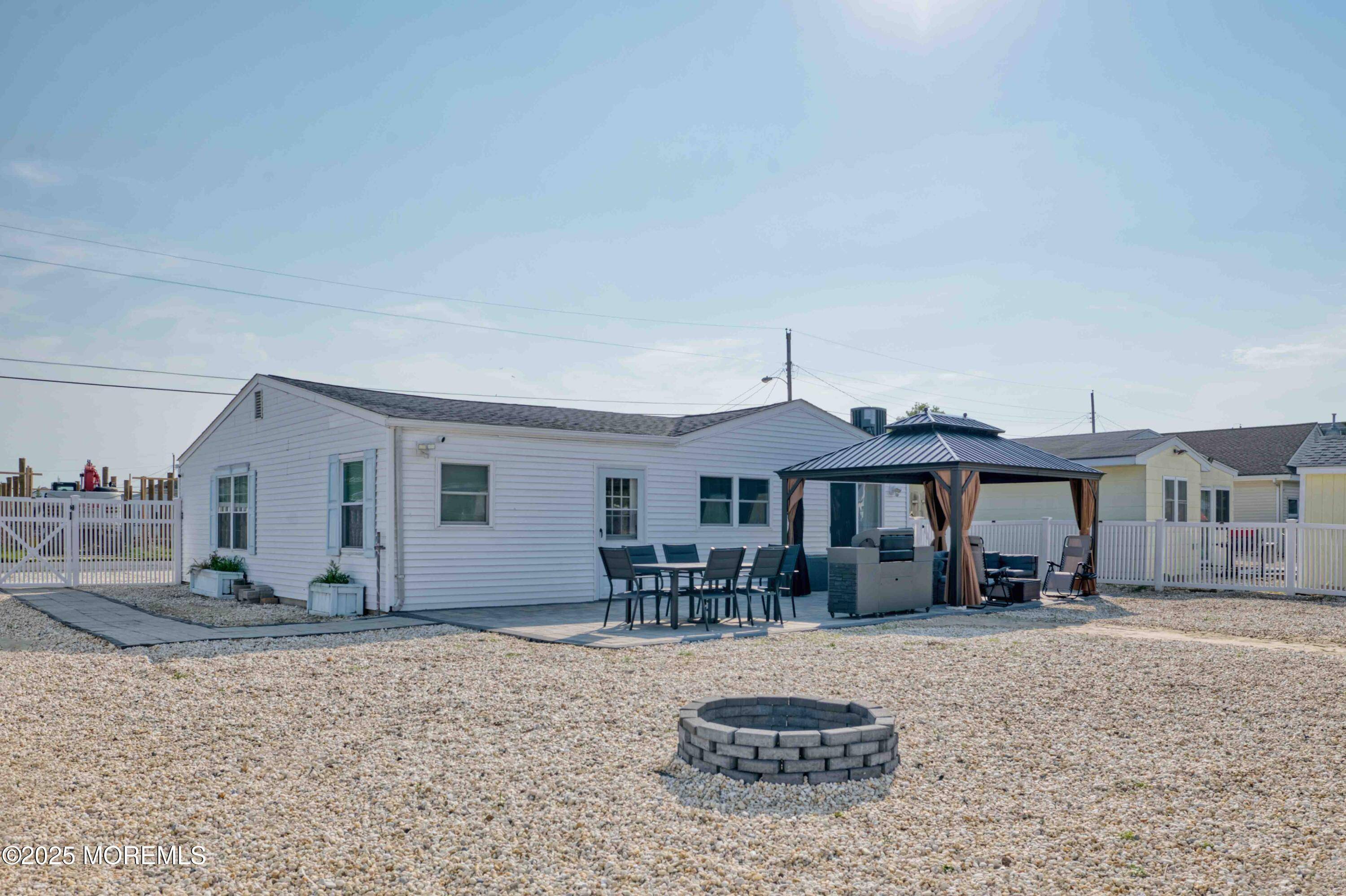 Little Egg Harbor, NJ 08087,2 W Thames Road