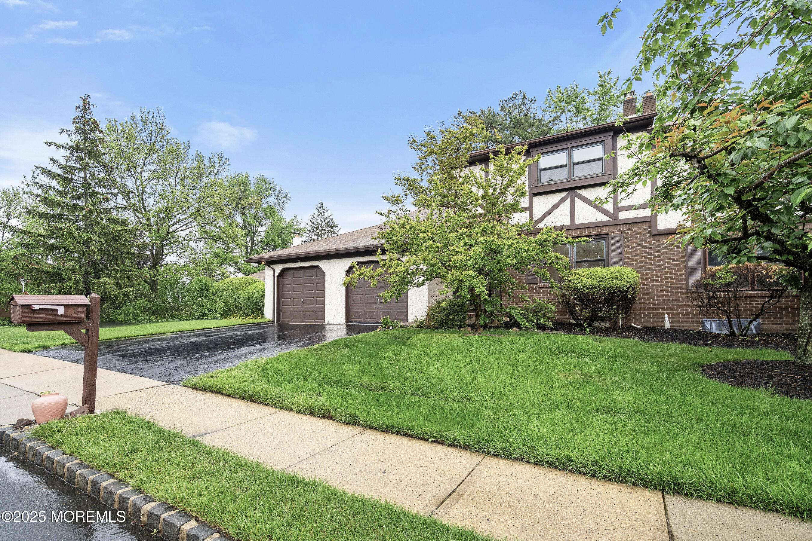 Sayreville, NJ 08872,21 Hampton Way #1621