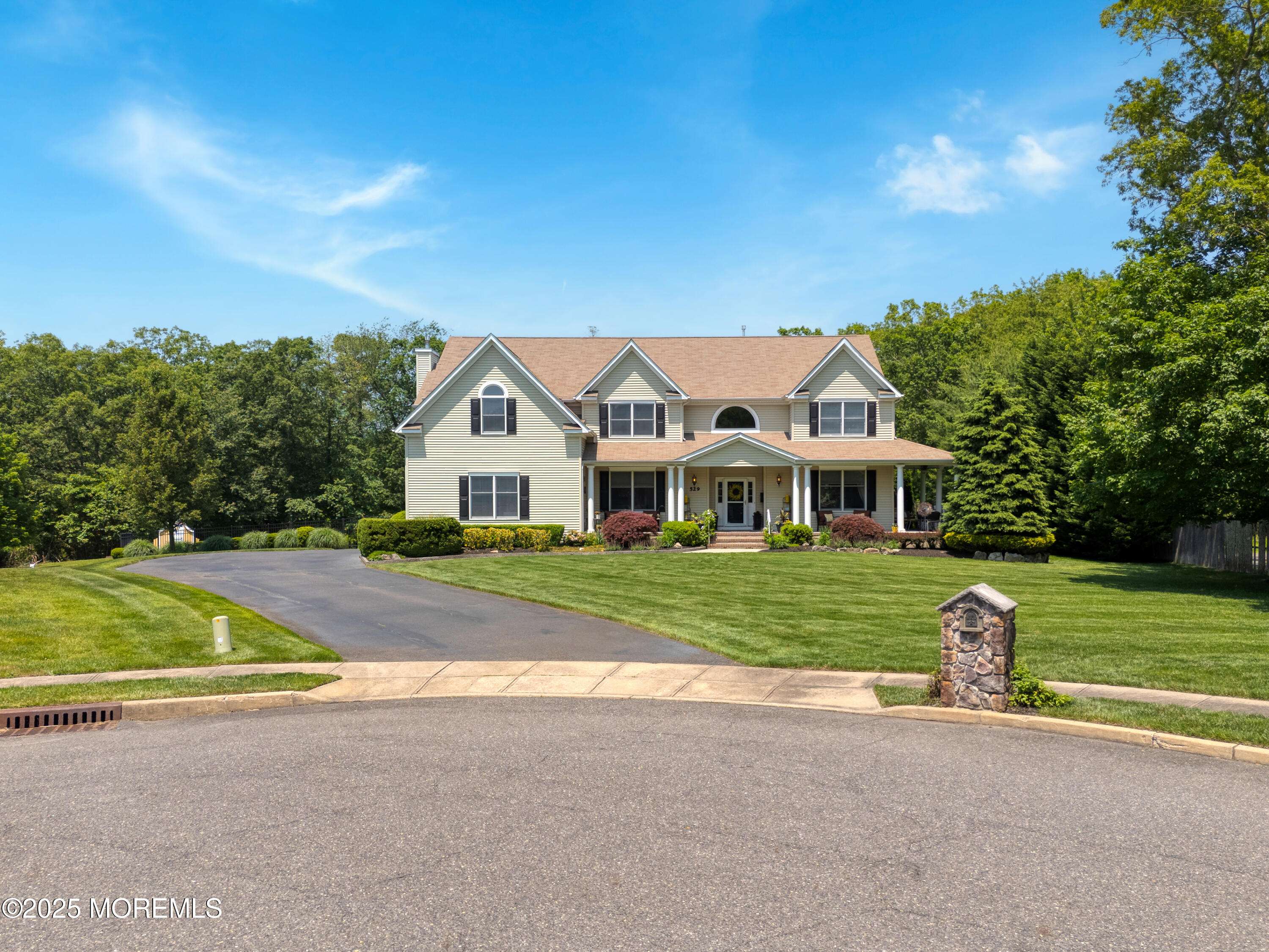 Toms River, NJ 08755,529 Woodview Road