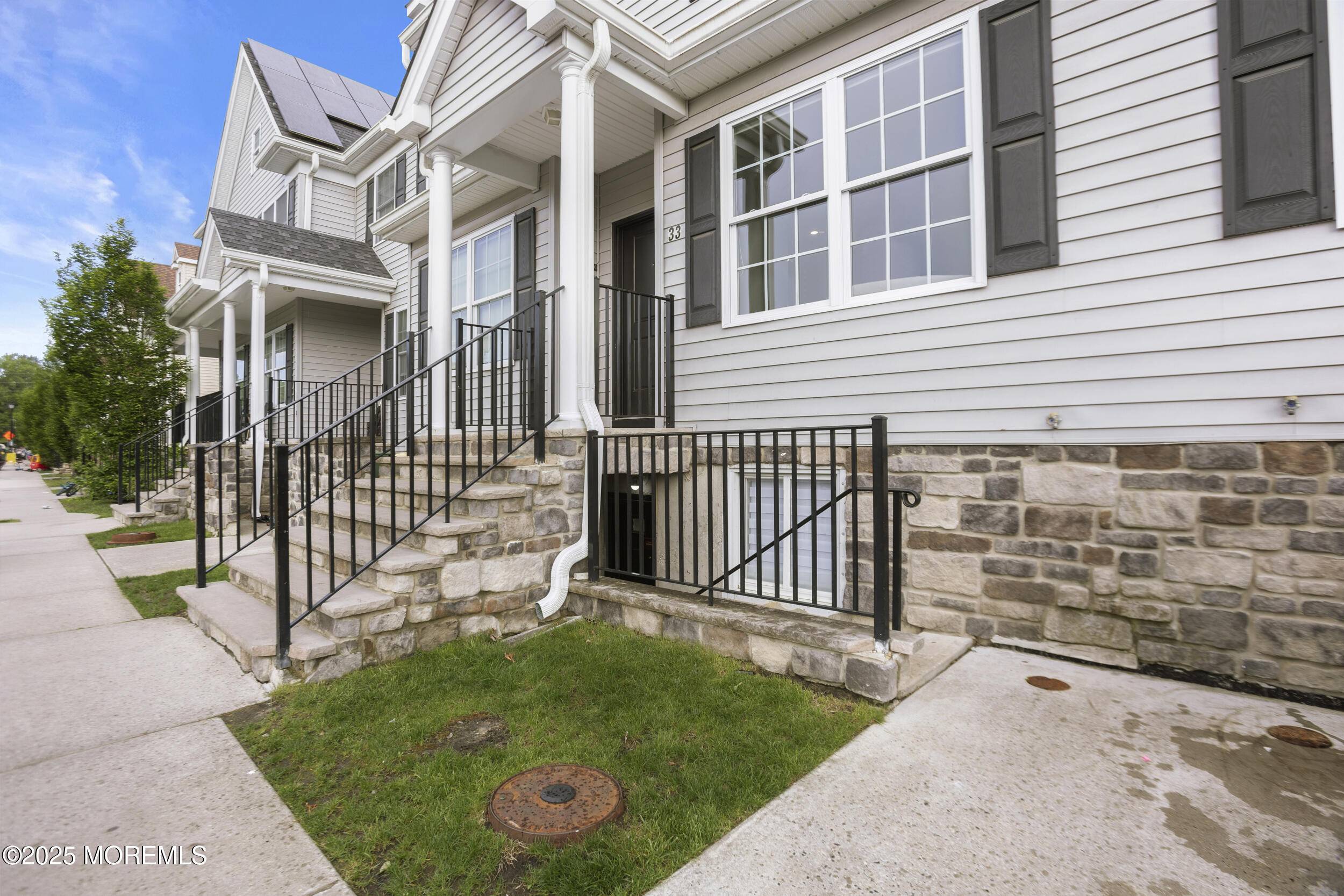 Lakewood, NJ 08701,33 Granite Drive