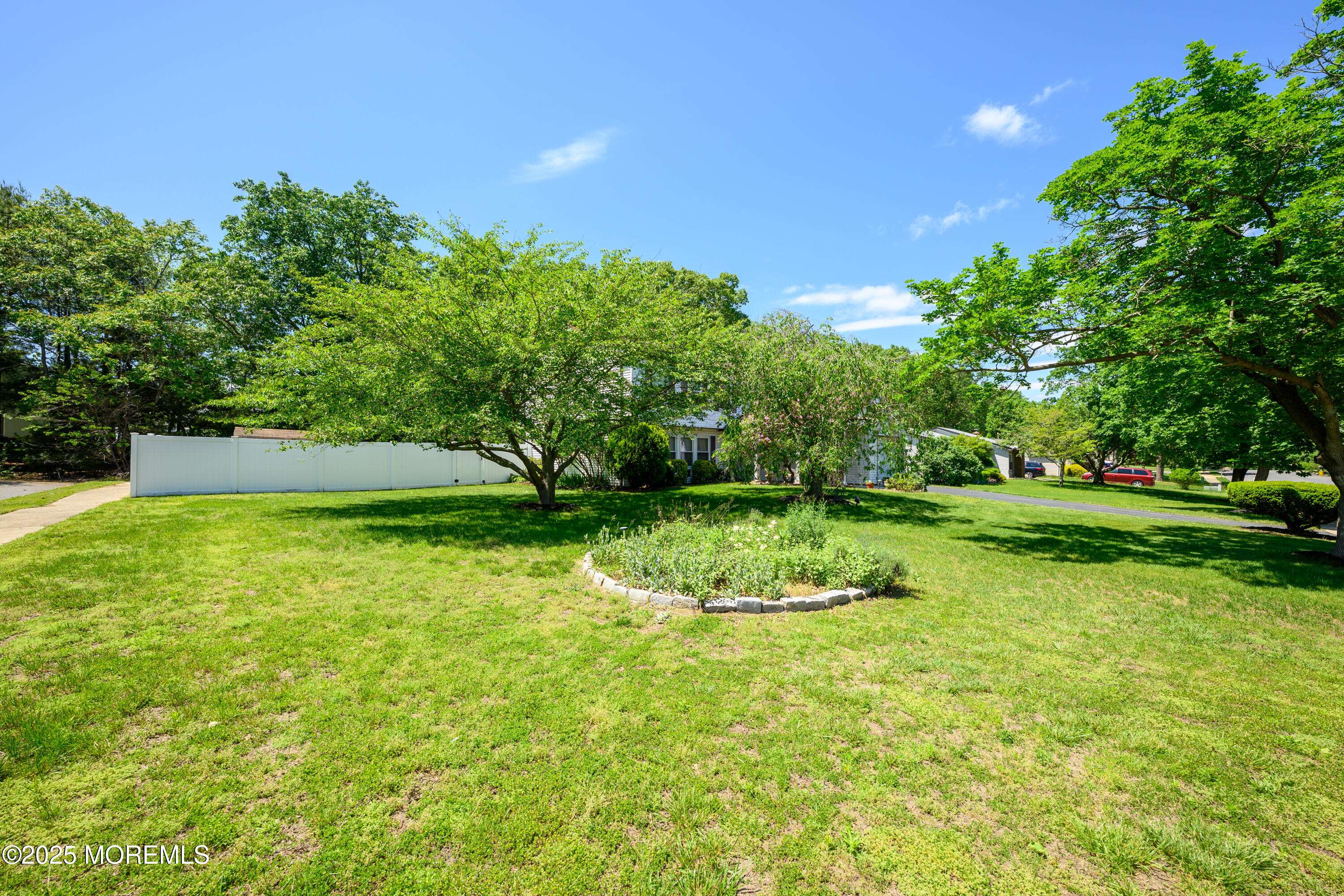 Jackson, NJ 08527,102 Buckingham Drive
