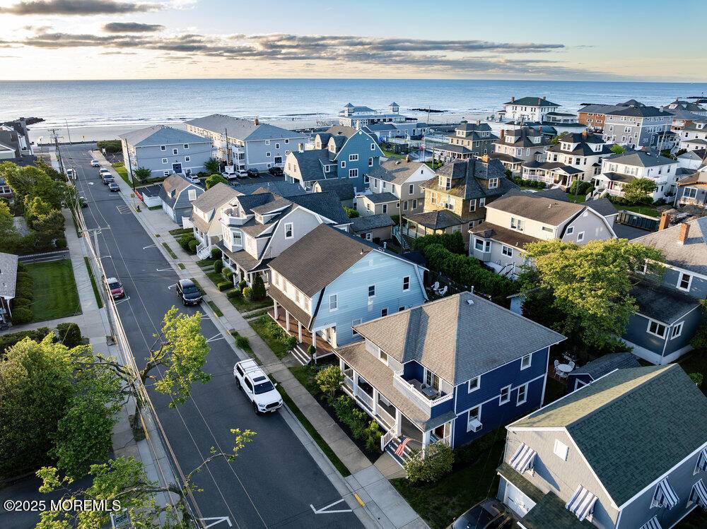 Avon-by-the-sea, NJ 07717,39 East End Avenue