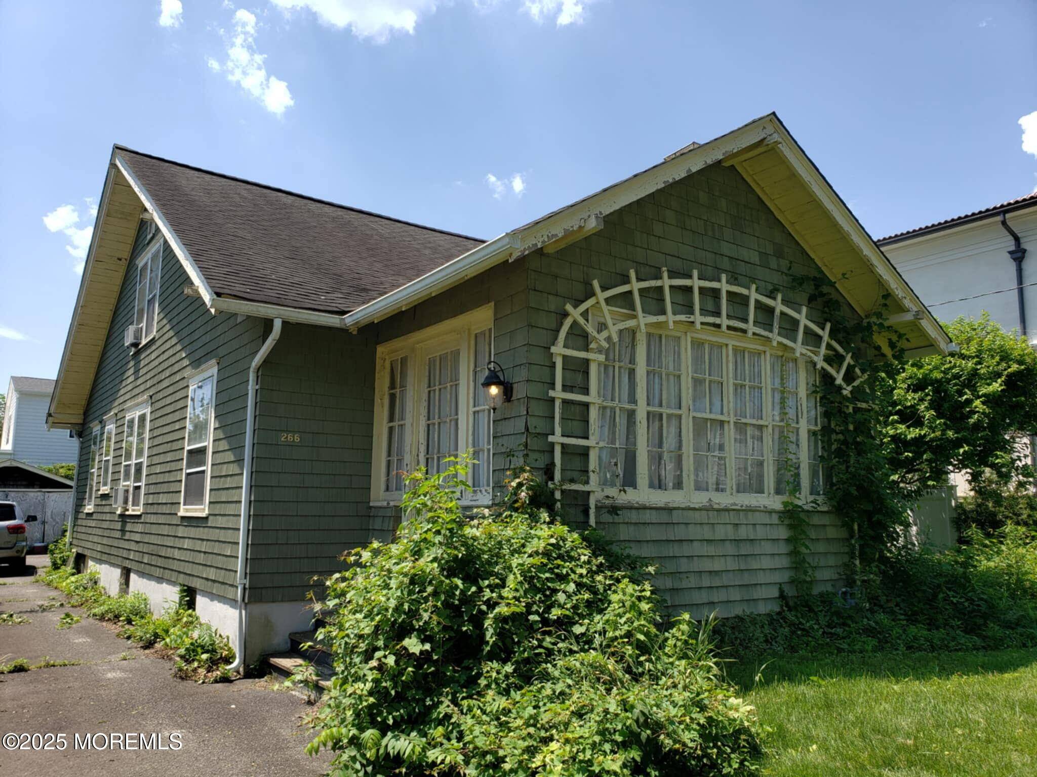 Elberon, NJ 07740,266 Albert Place