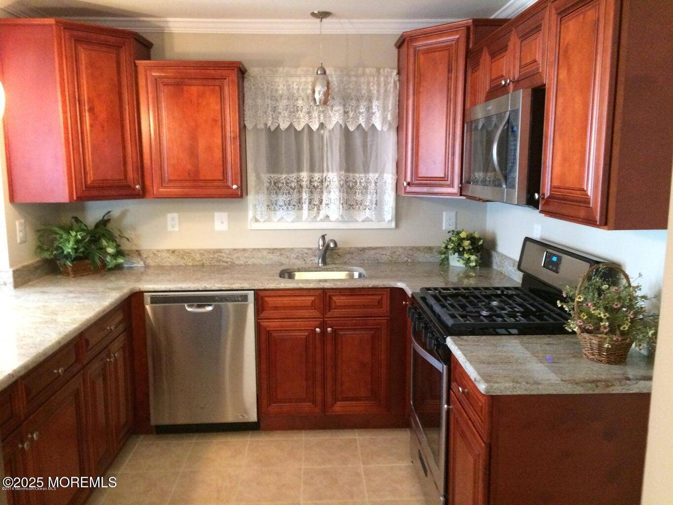 Toms River, NJ 08757,177 Pulaski Boulevard