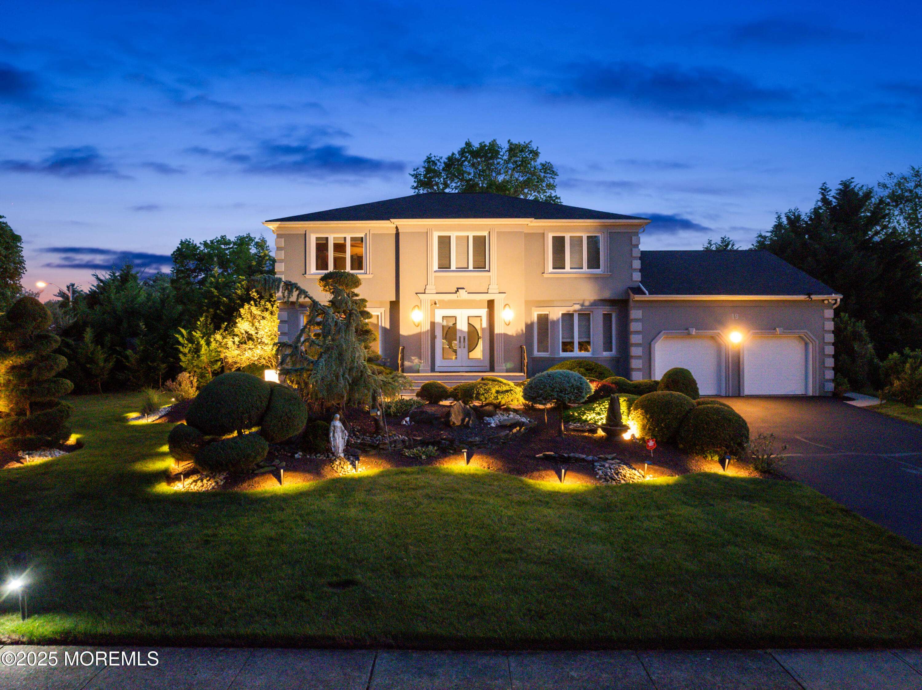 Manalapan, NJ 07726,19 Dartmoor Drive