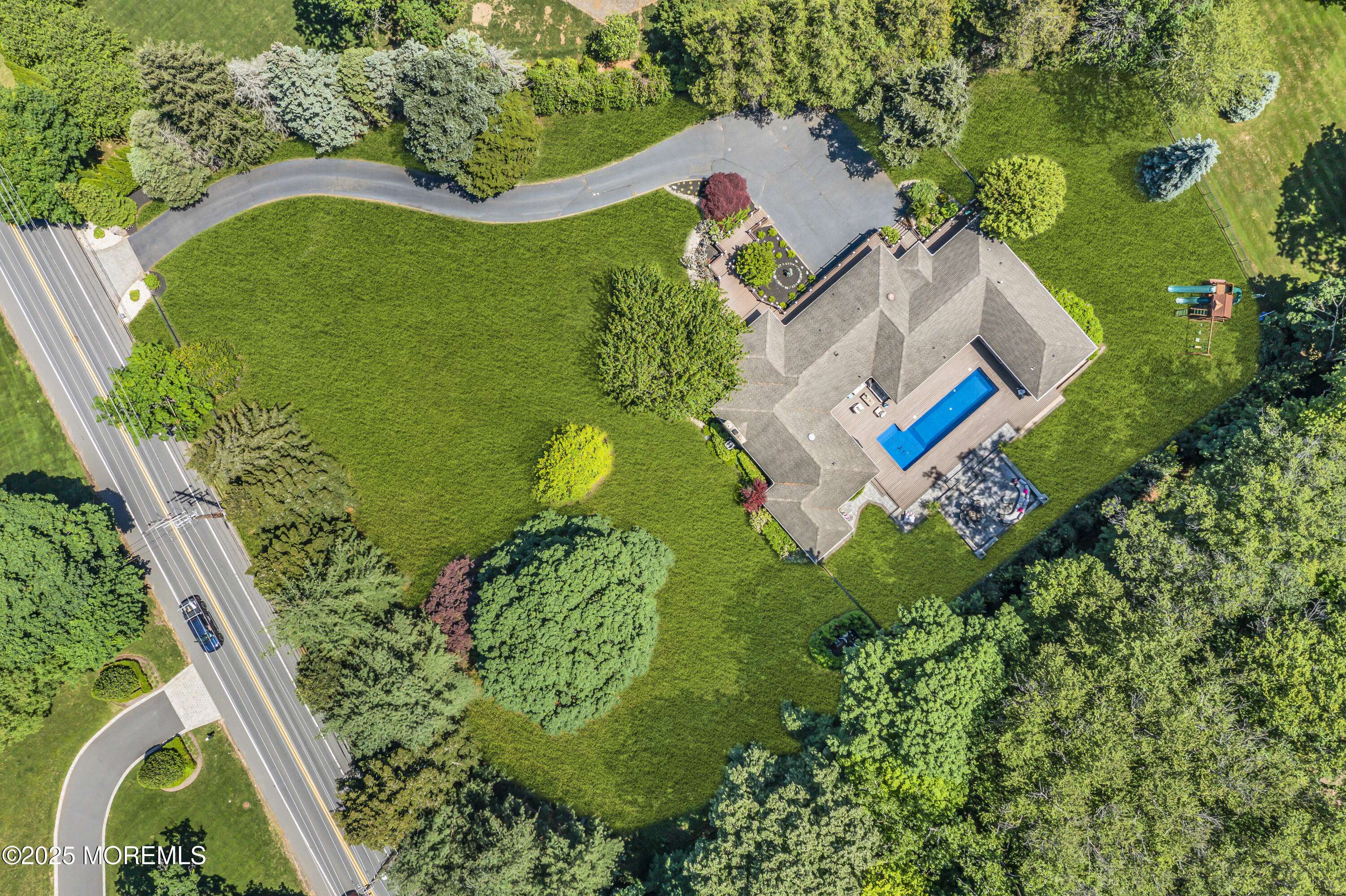 Rumson, NJ 07760,91 Ridge Road