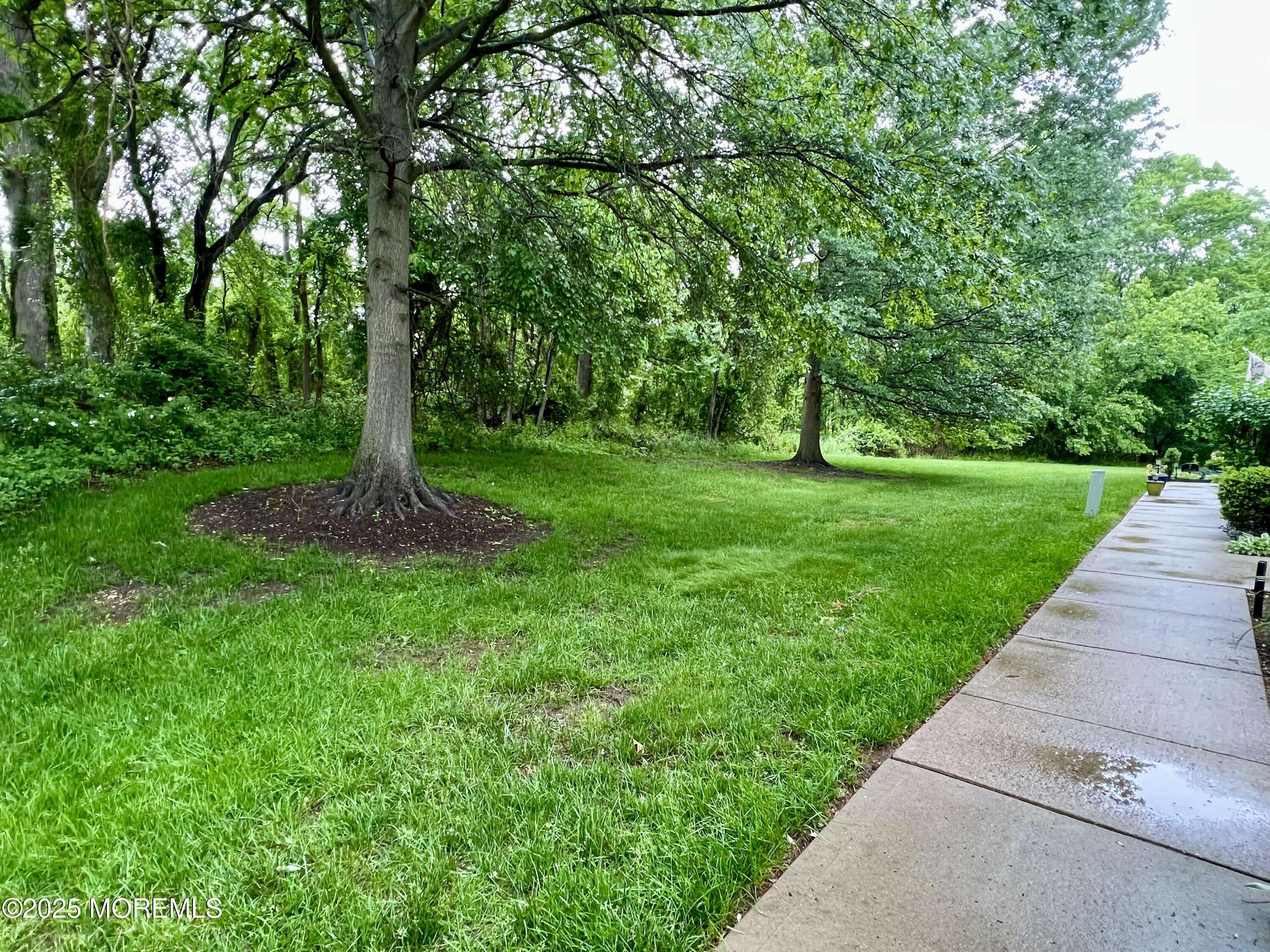 Tinton Falls, NJ 07712,5 Lincoln Court