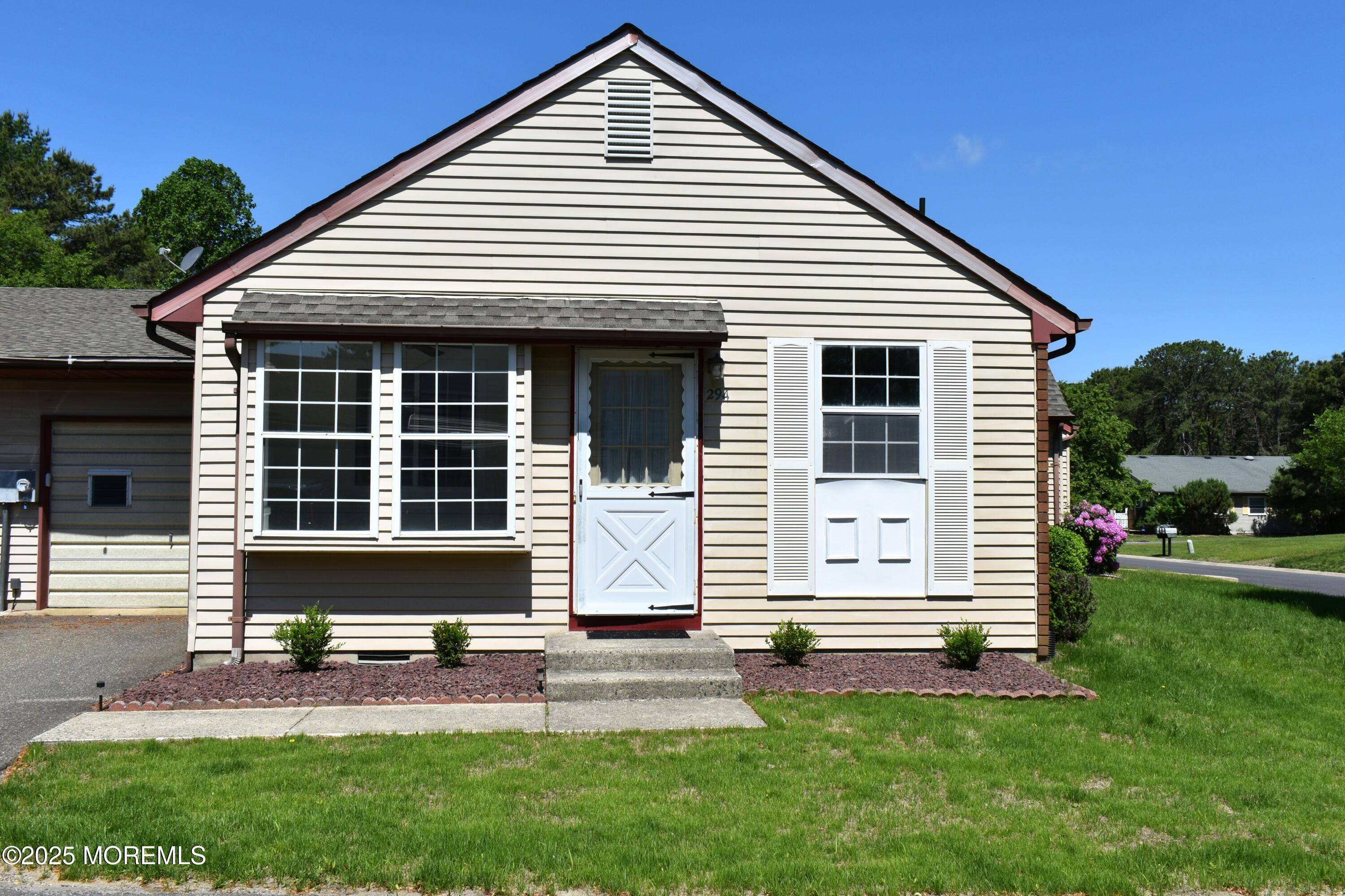 Whiting, NJ 08759,29 Easton Drive #61