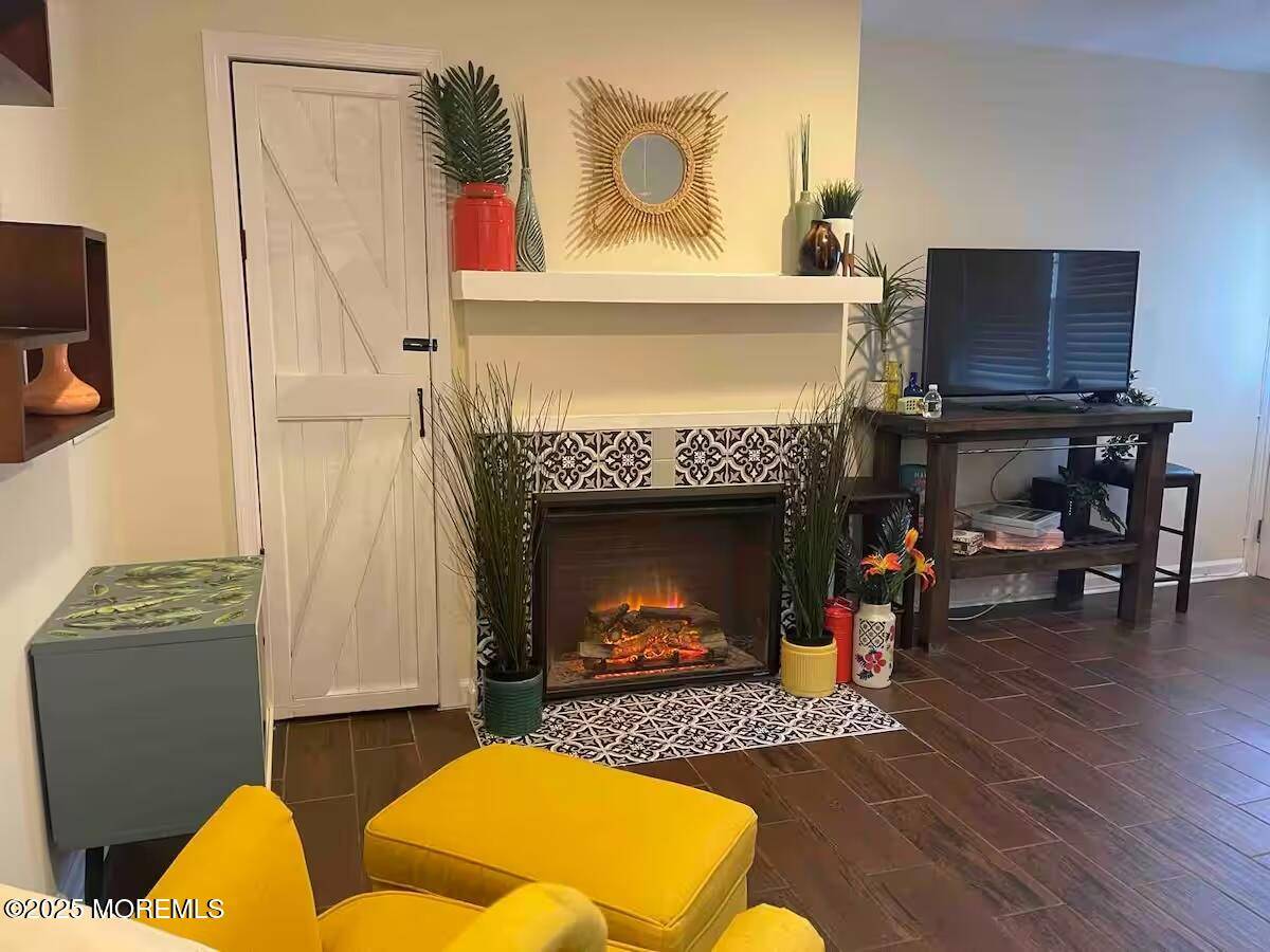 Seaside Heights, NJ 08751,124 Lincoln Avenue #4
