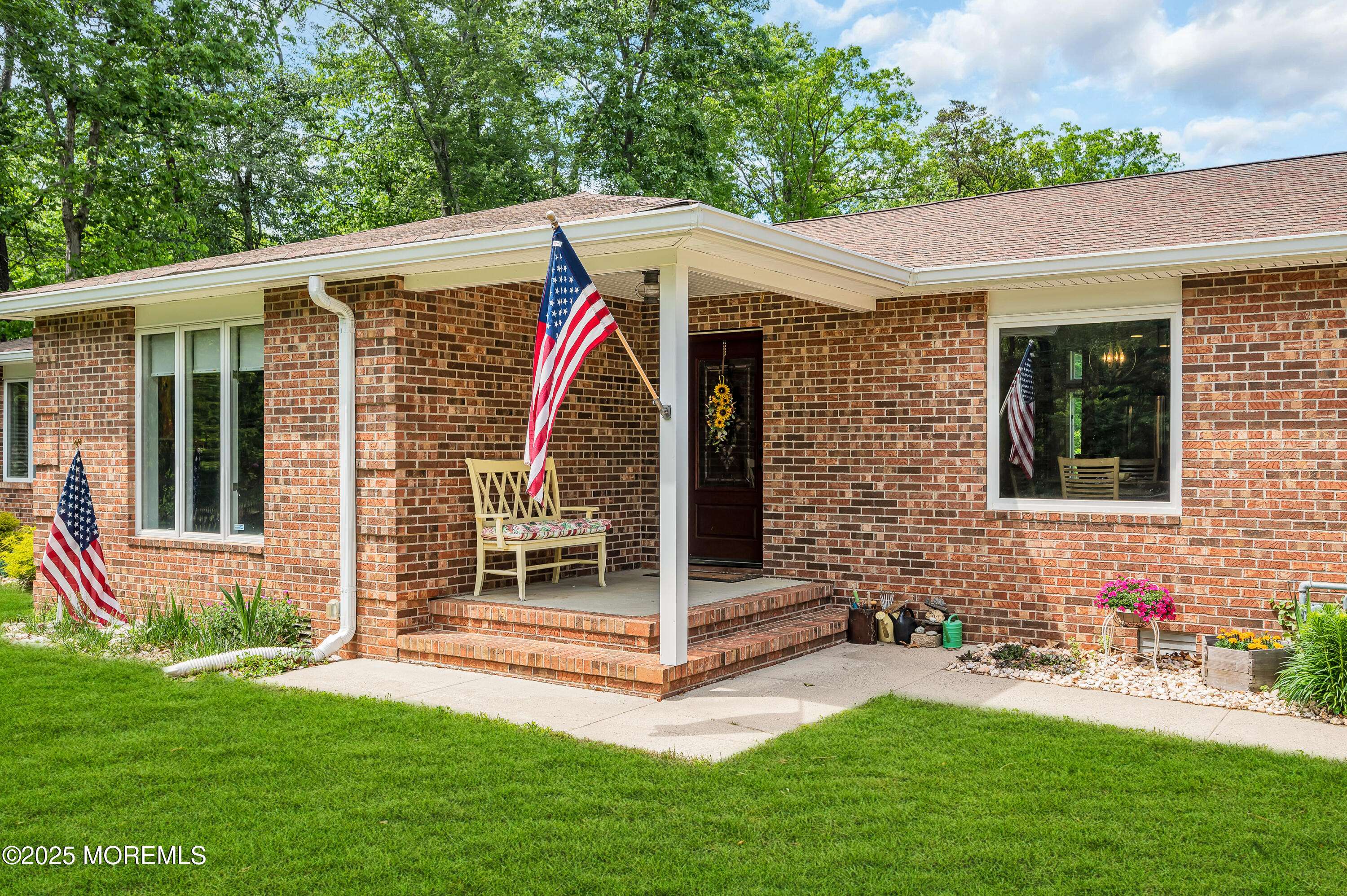 Howell, NJ 07731,3 Stoney Brook Trail