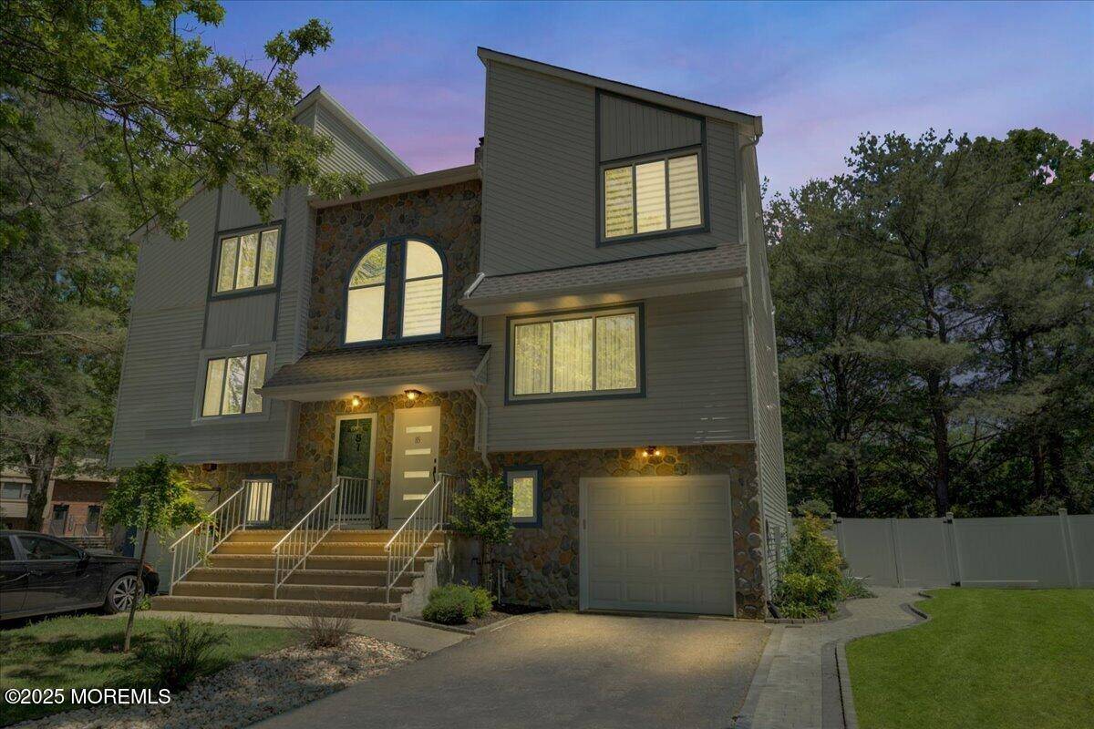 Manalapan, NJ 07726,85 Lone Star Lane