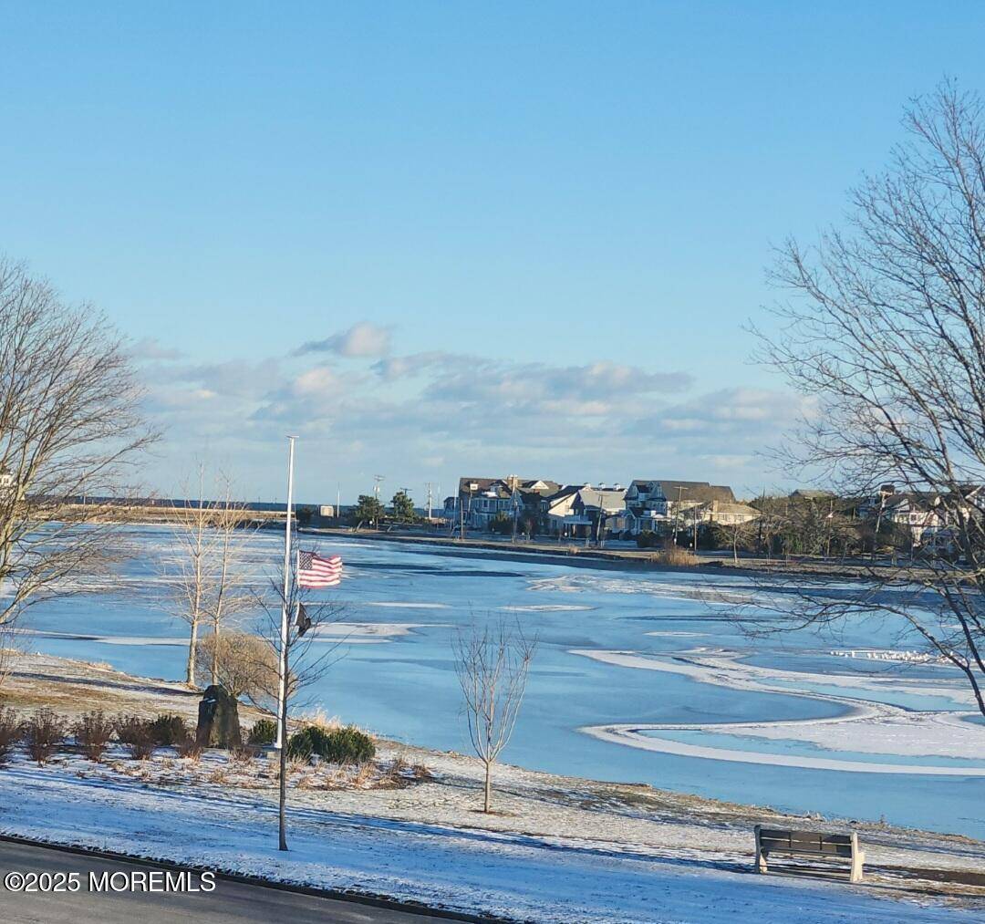 Lake Como, NJ 07719,604 North Boulevard