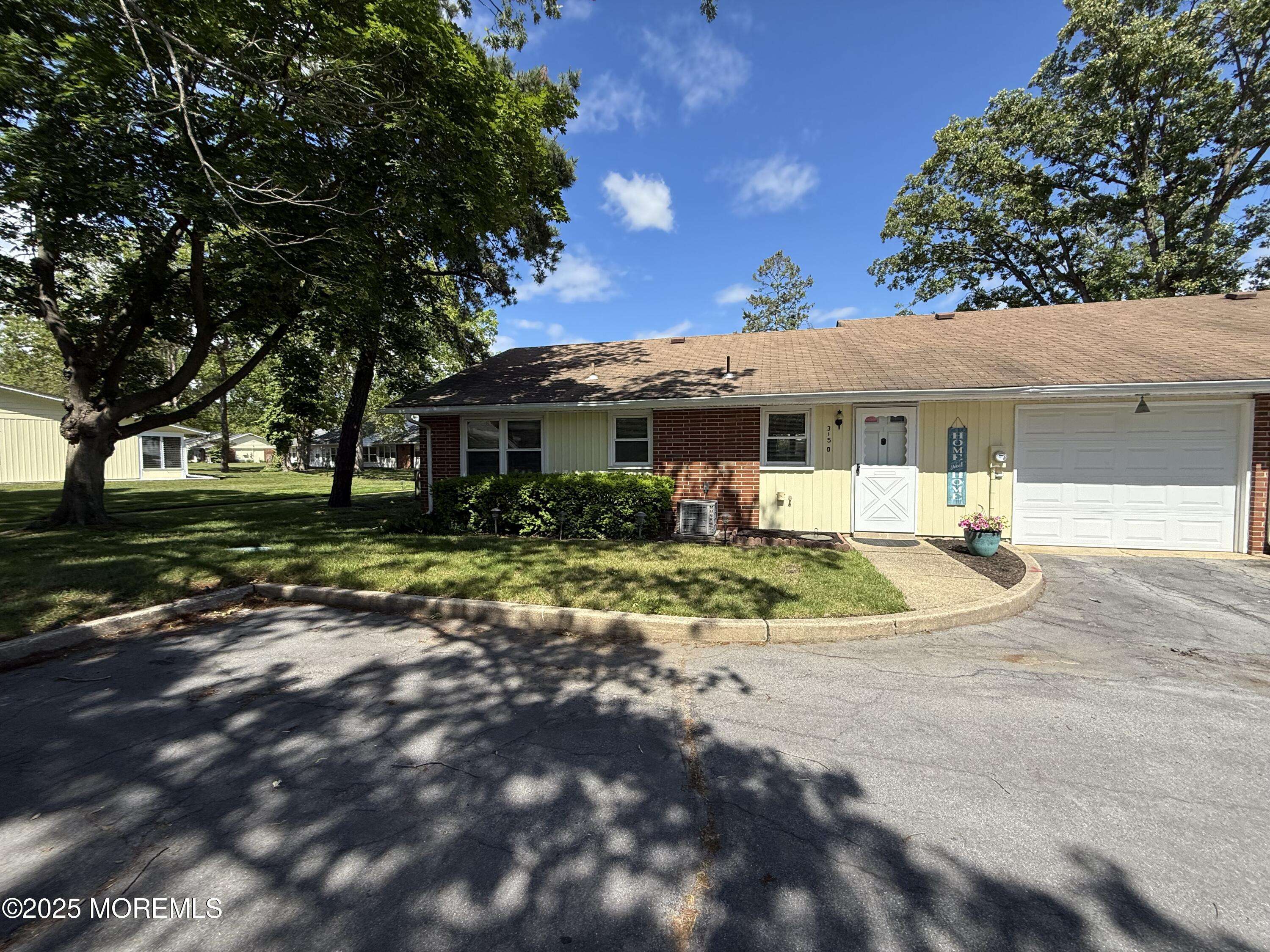 Lakewood, NJ 08701,315 Coventry Court #D