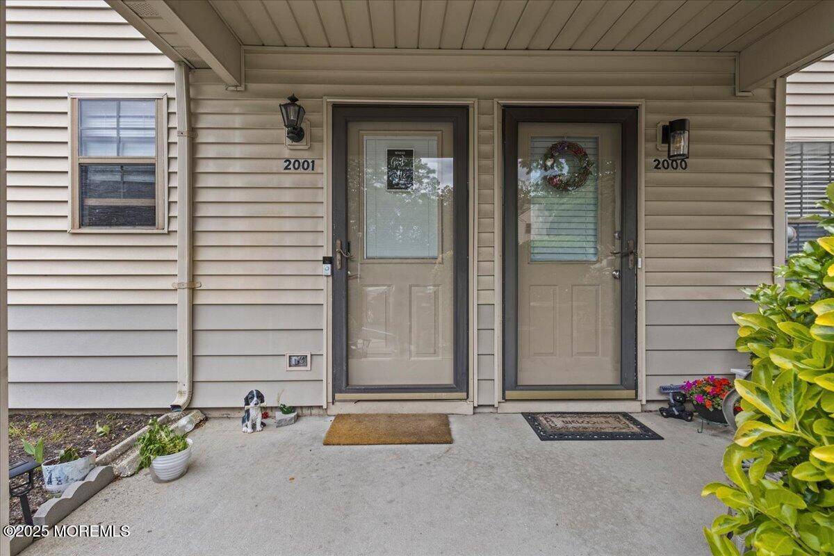 Jackson, NJ 08527,2001 Begonia Court
