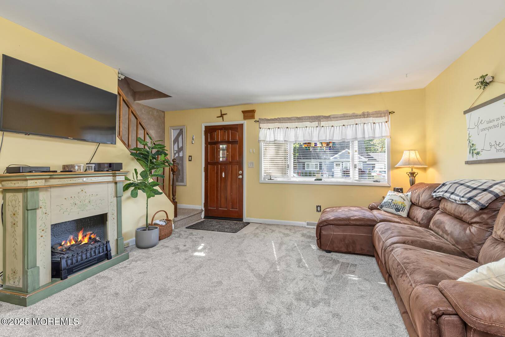 Hazlet, NJ 07730,7 Monterey Drive