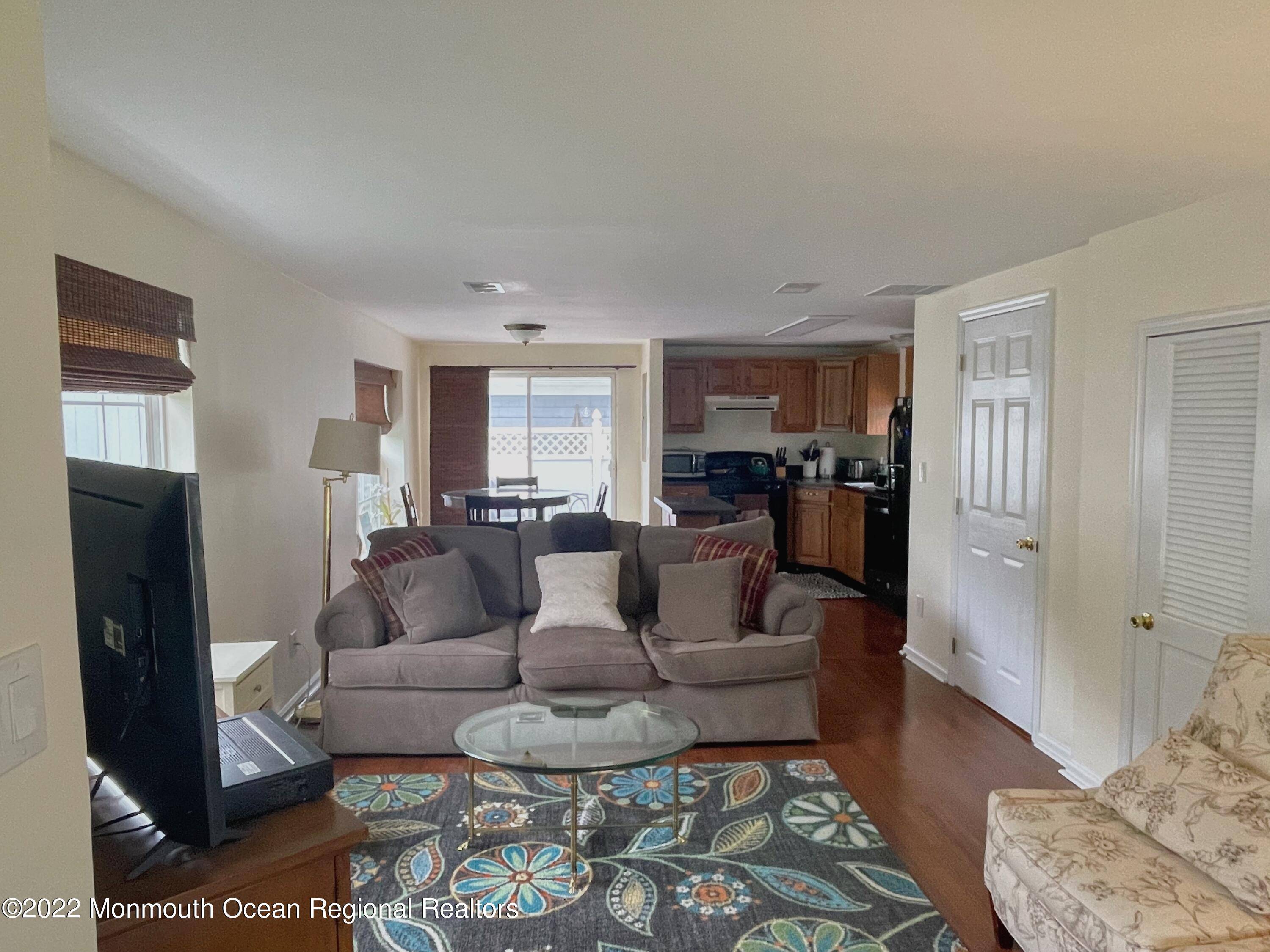 Avon-by-the-sea, NJ 07717,520 3rd Avenue