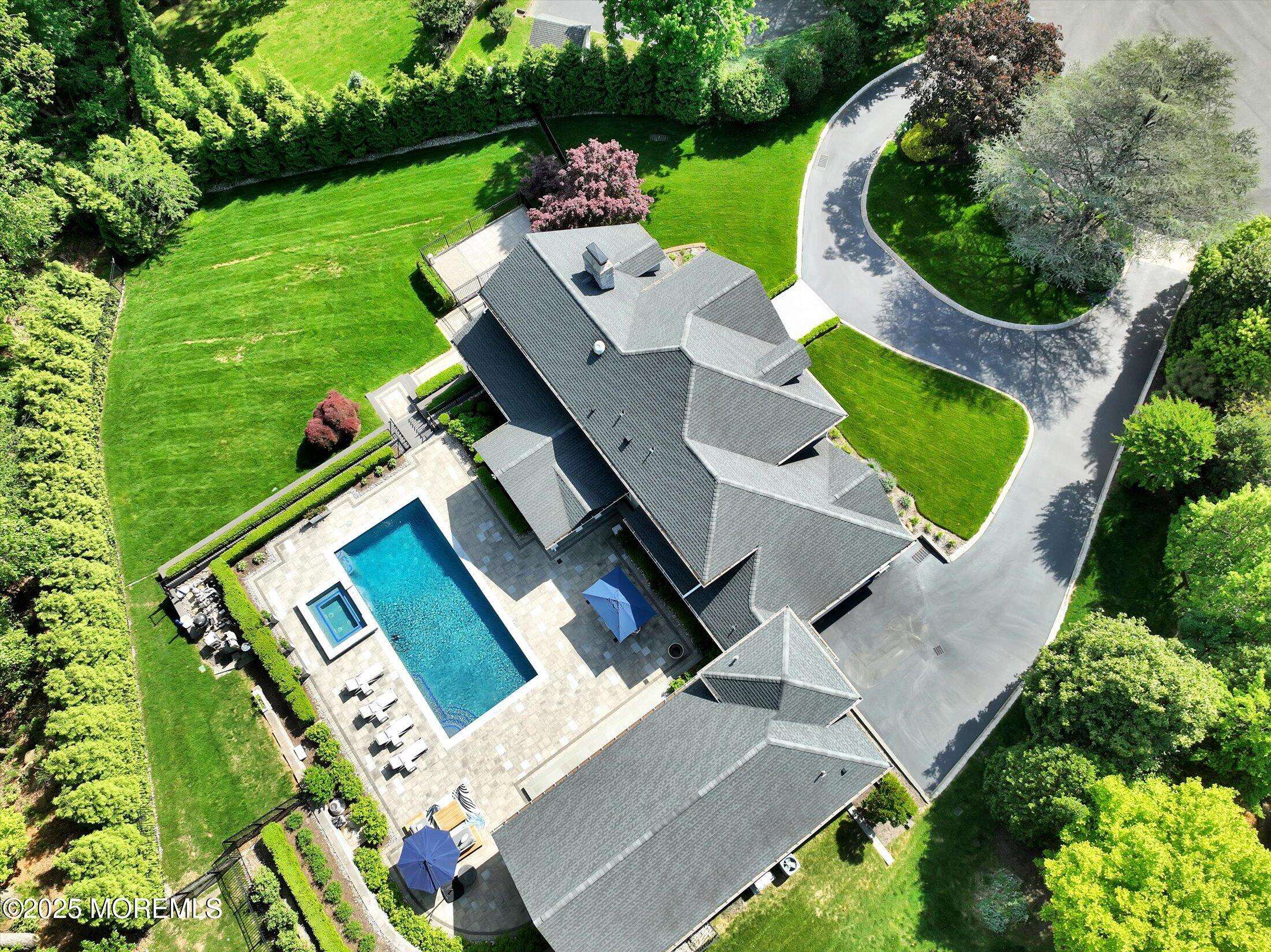 Holmdel, NJ 07733,12 Wagon Way
