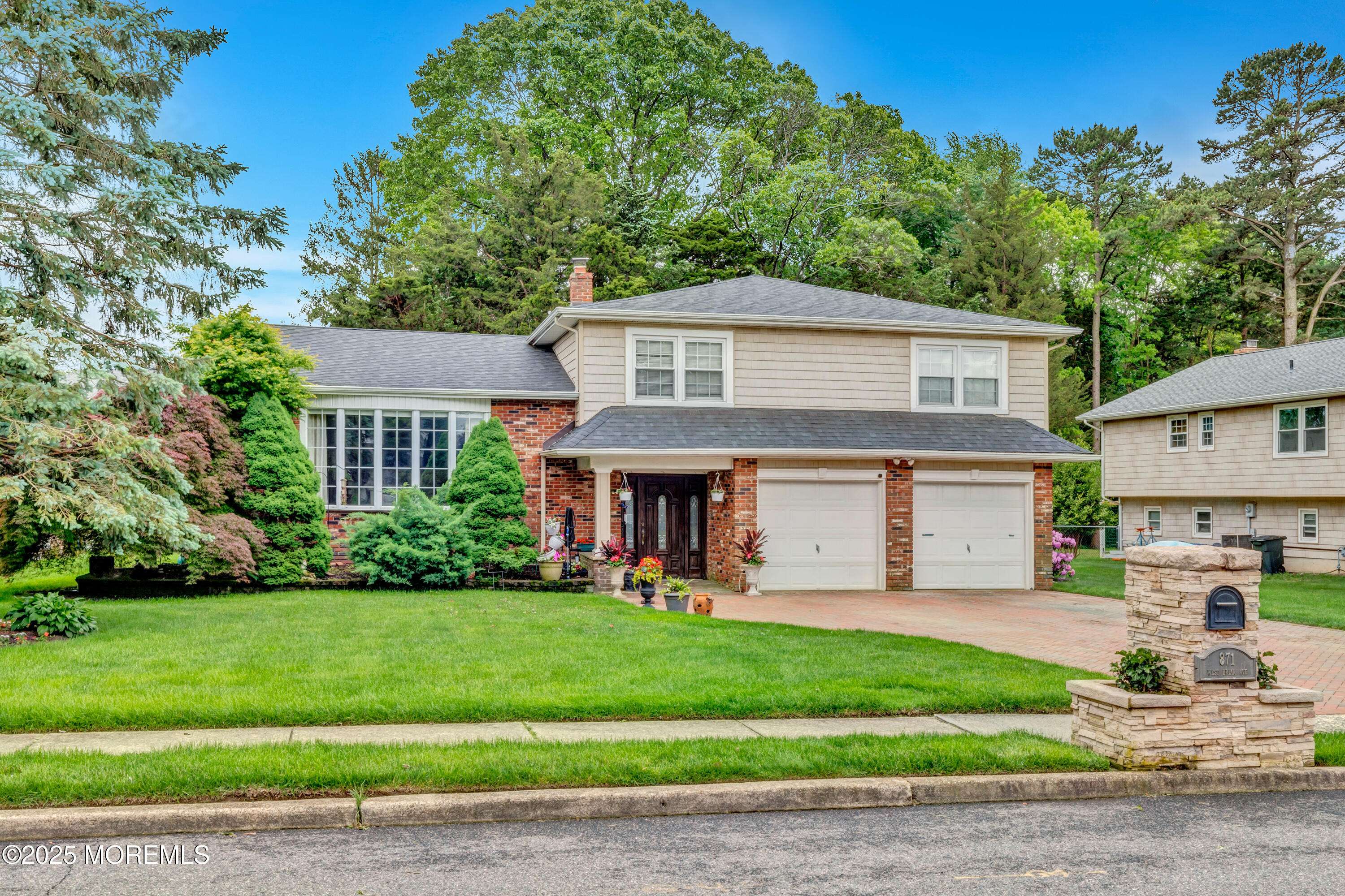 Toms River, NJ 08753,871 W Briar Avenue
