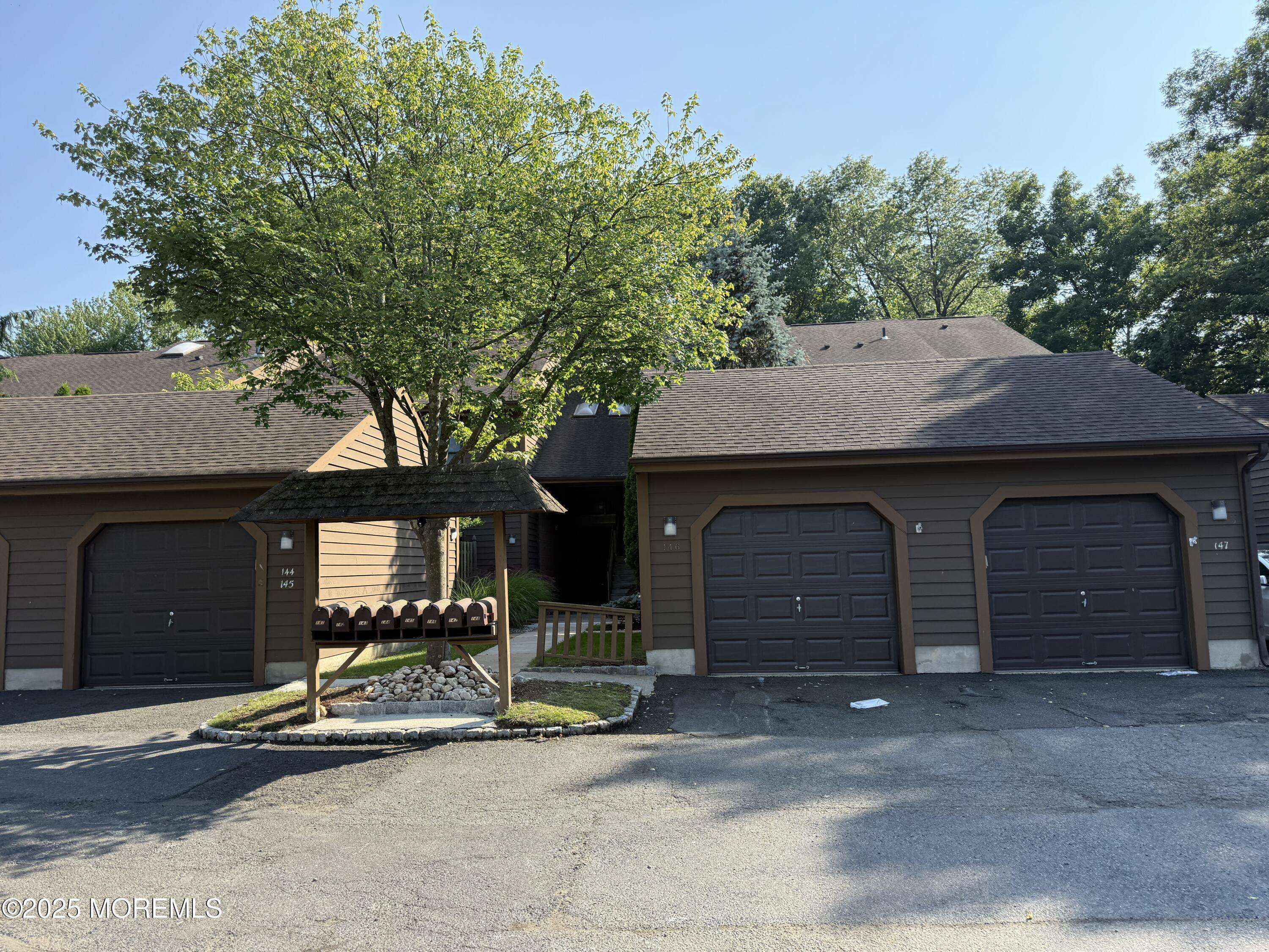 Edison, NJ 08820,145 Maplewood Court #145