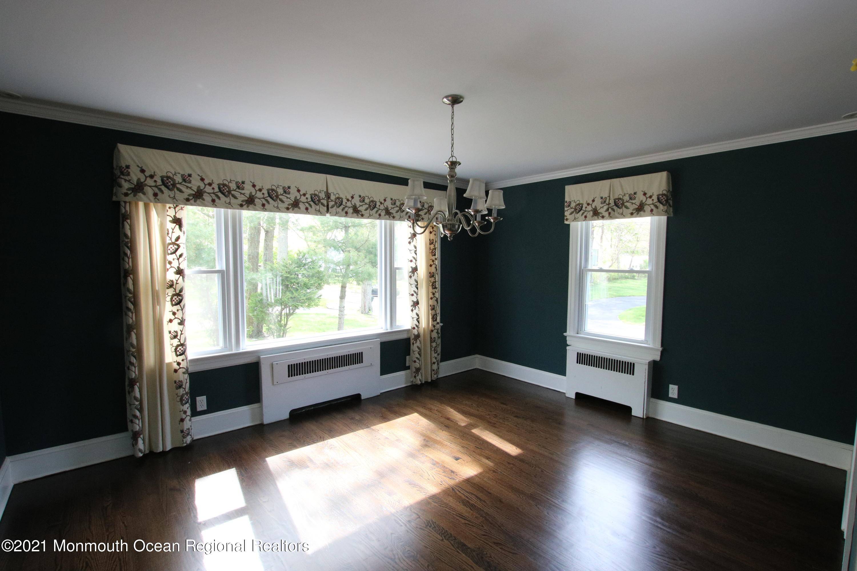 Oakhurst, NJ 07755,269 Jerome Avenue