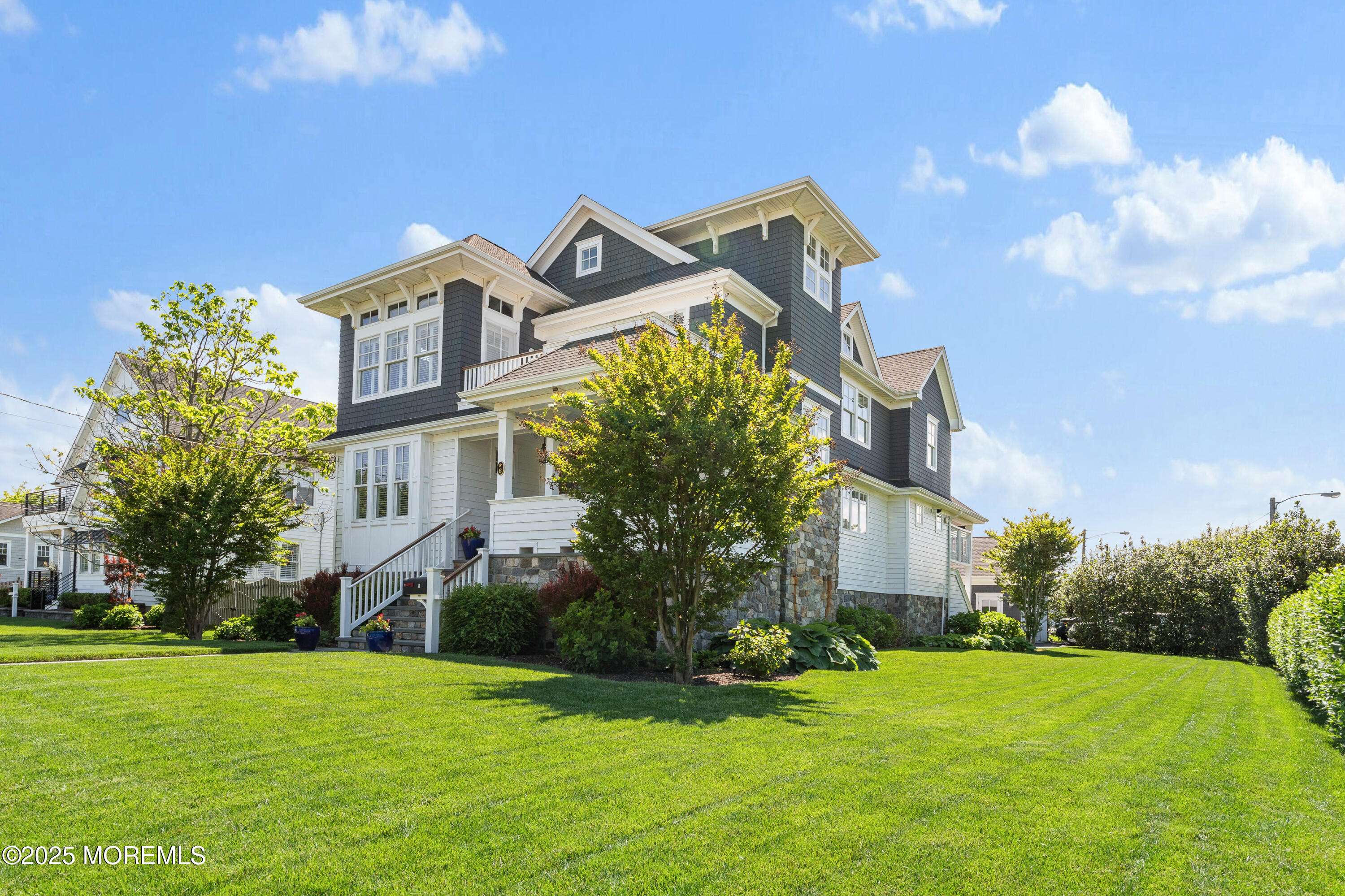 Monmouth Beach, NJ 07750,8 River Avenue