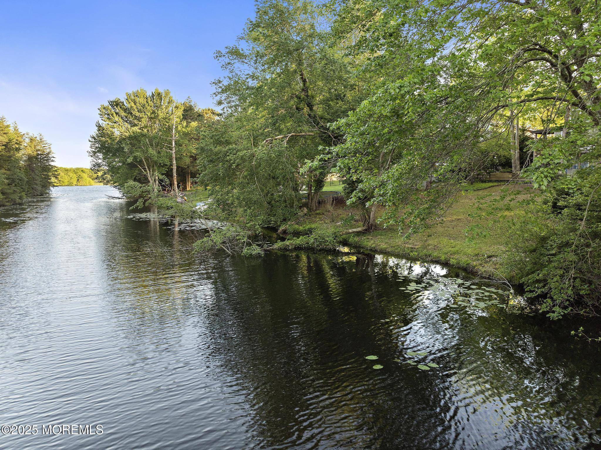 Manahawkin, NJ 08050,833 Buccaneer Lane