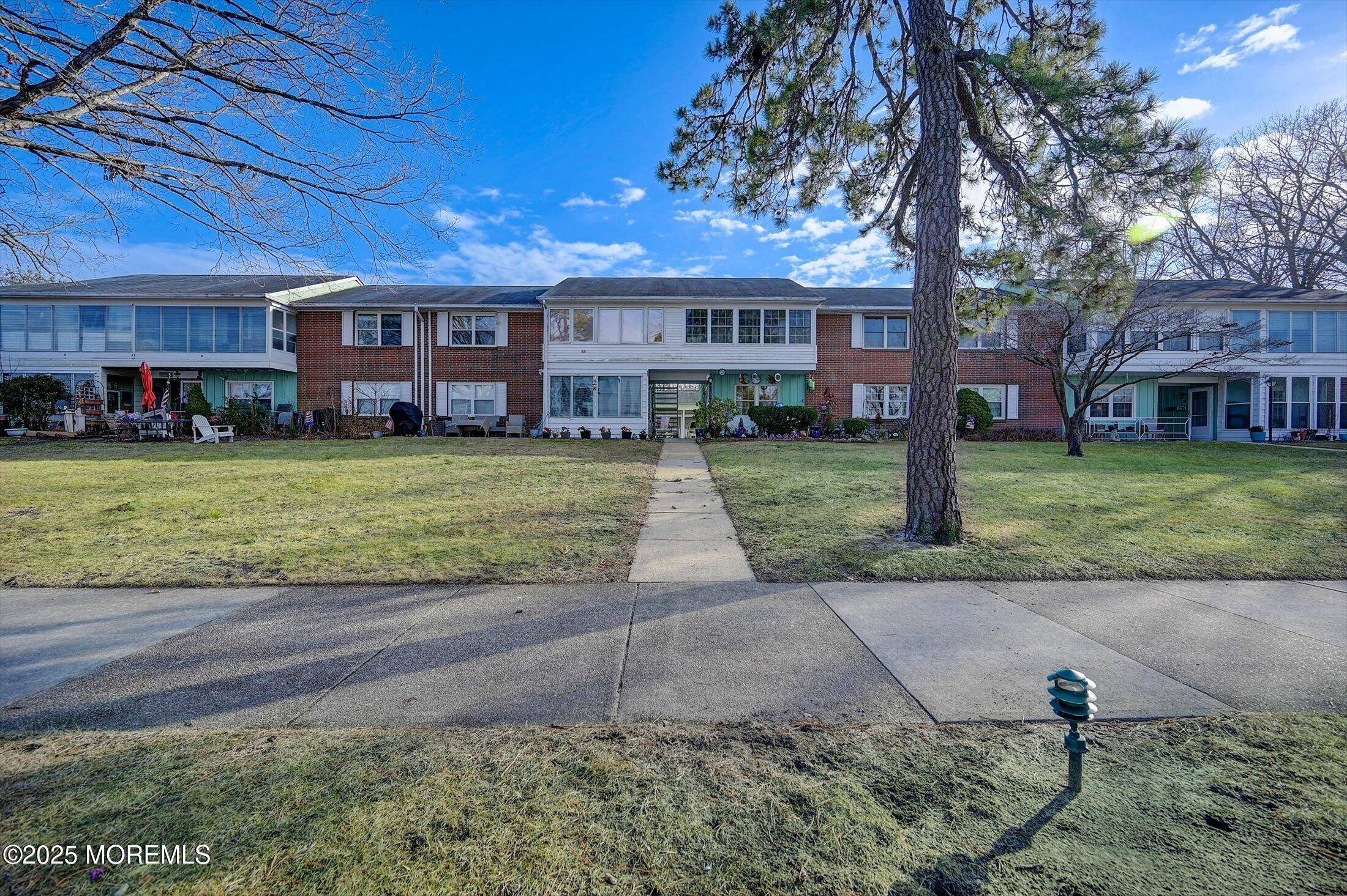 Lakewood, NJ 08701,43 Cambridge Court
