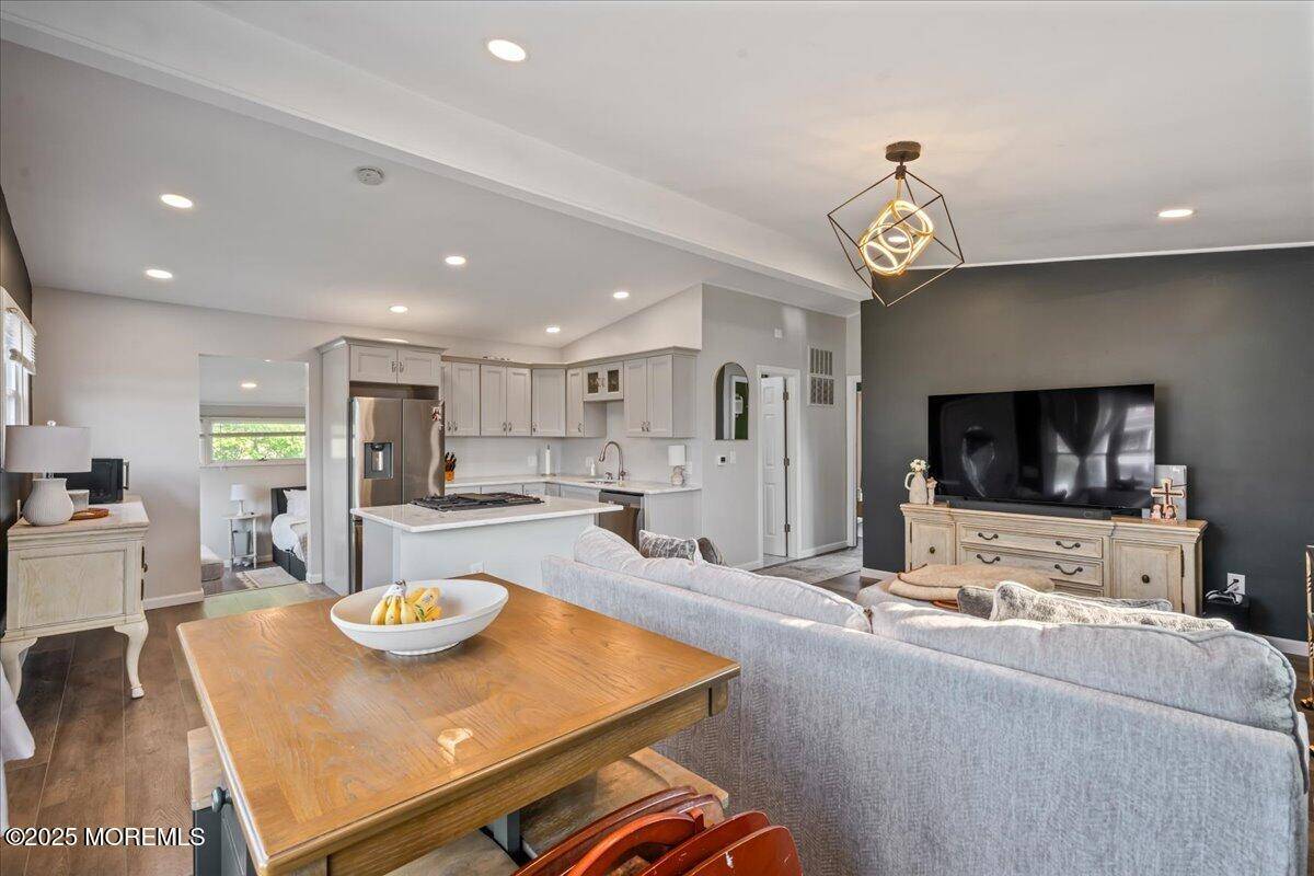 Bayville, NJ 08721,4 Drake Place