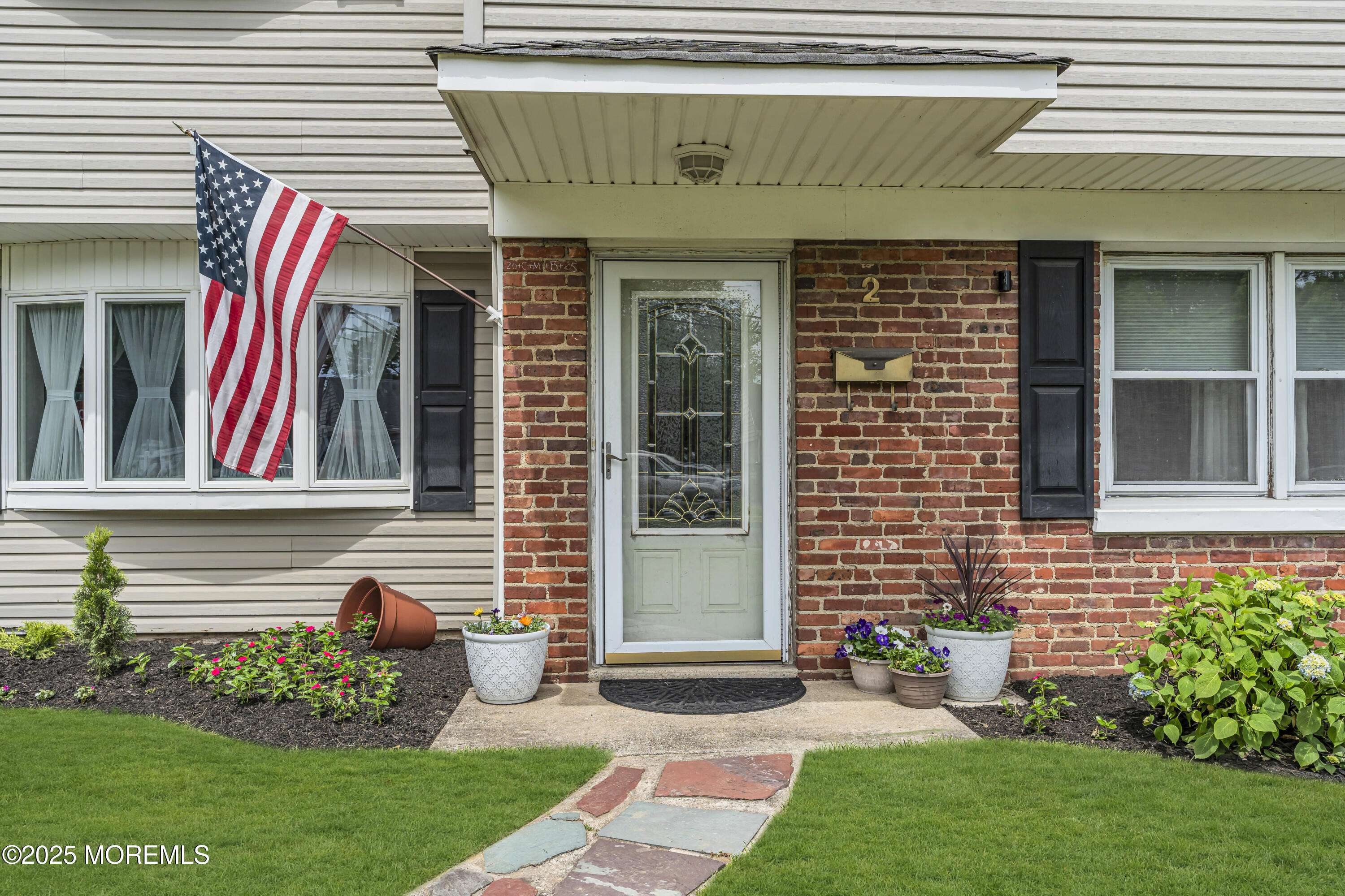 Matawan, NJ 07747,2 Miriam Drive