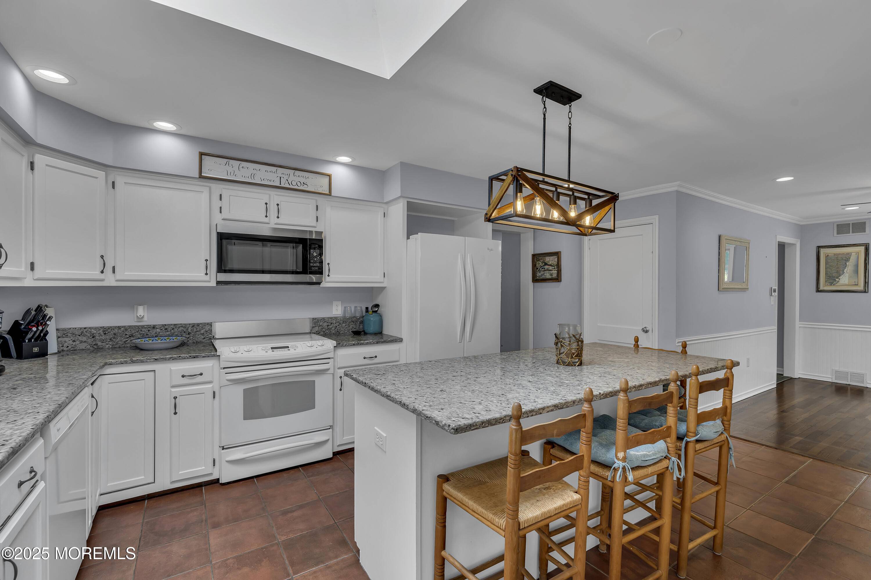 Eatontown, NJ 07724,7 Elizabeth Parkway