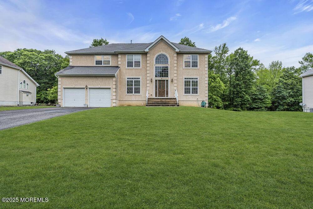 Manalapan, NJ 07726,8 Connor Drive