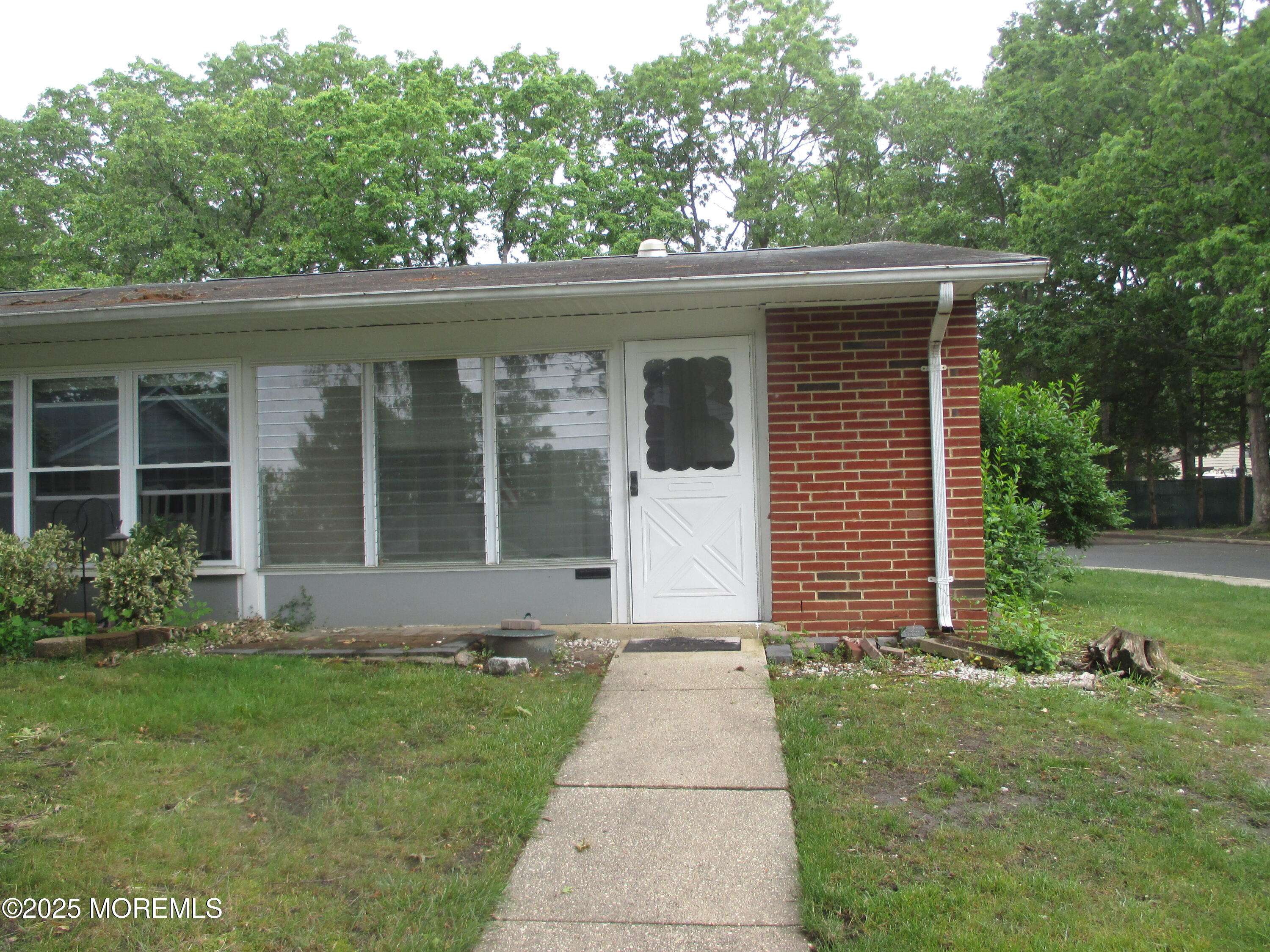 Lakewood, NJ 08701,474 Thornbury Court