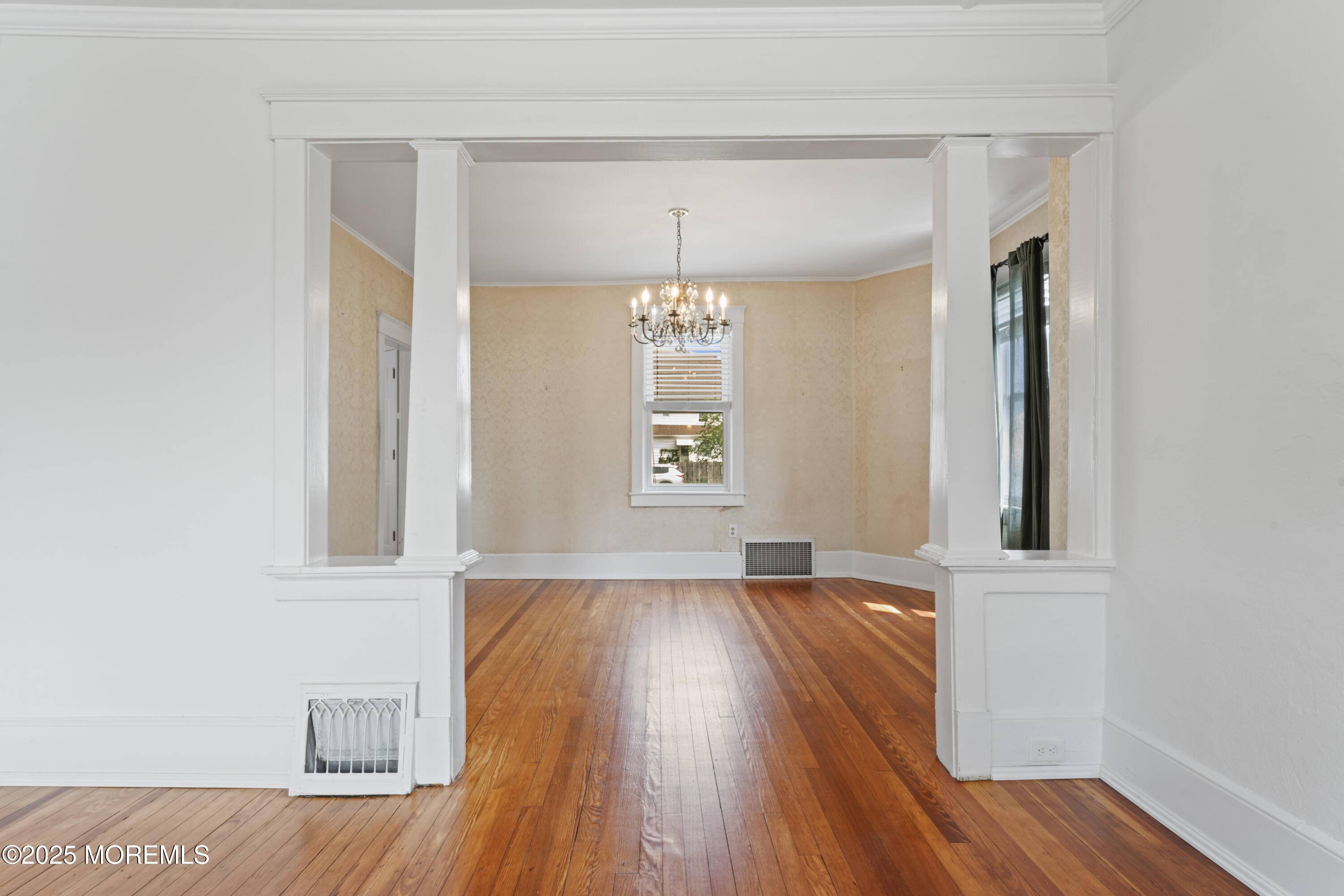 Red Bank, NJ 07701,42 Chestnut Street