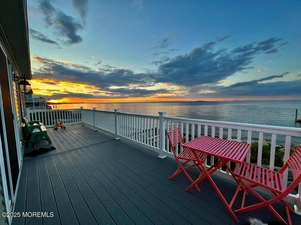 Leonardo, NJ 07737,1 Burlington Avenue