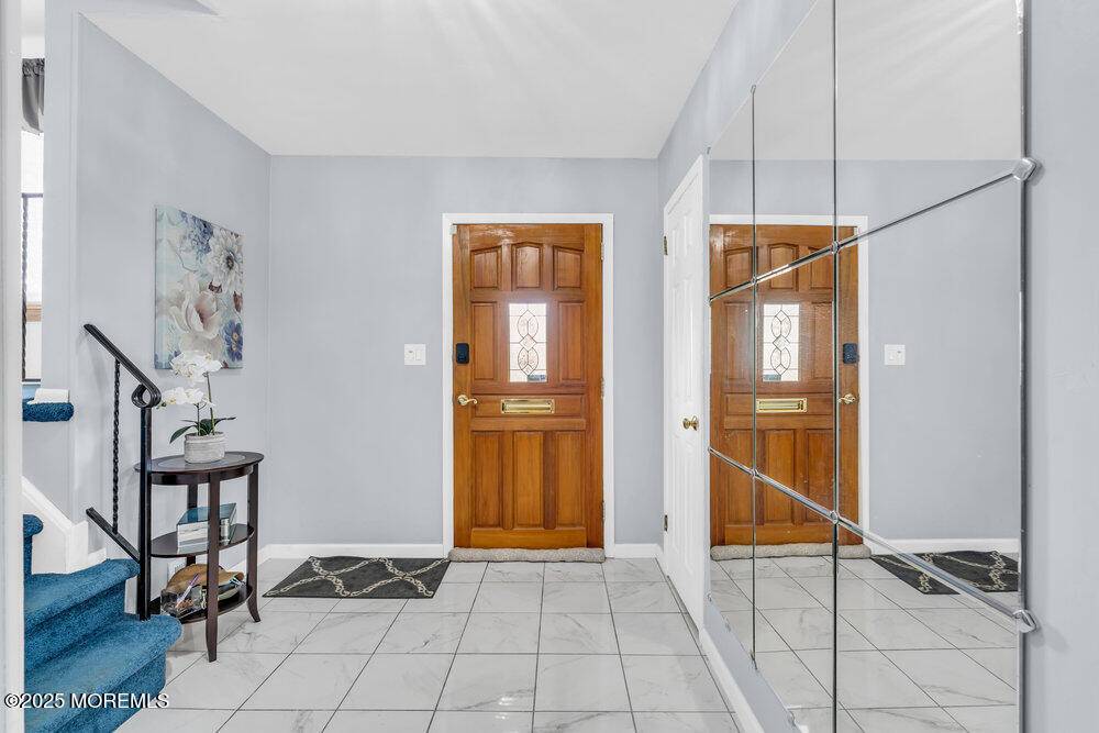 Iselin, NJ 08830,3 Topaz Lane