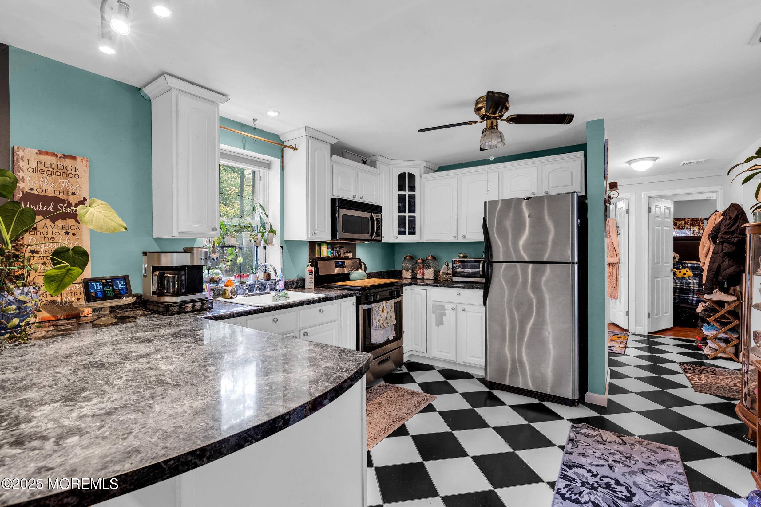 Mays Landing, NJ 08330,6056 Holly Street