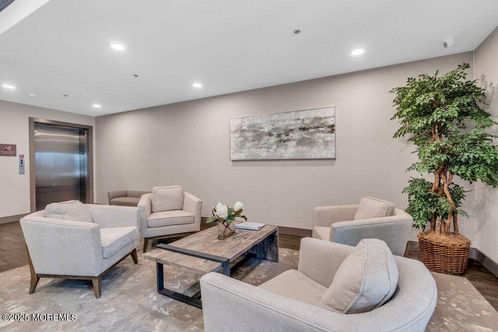 Ocean Twp, NJ 07712,7 Centre Street #6103