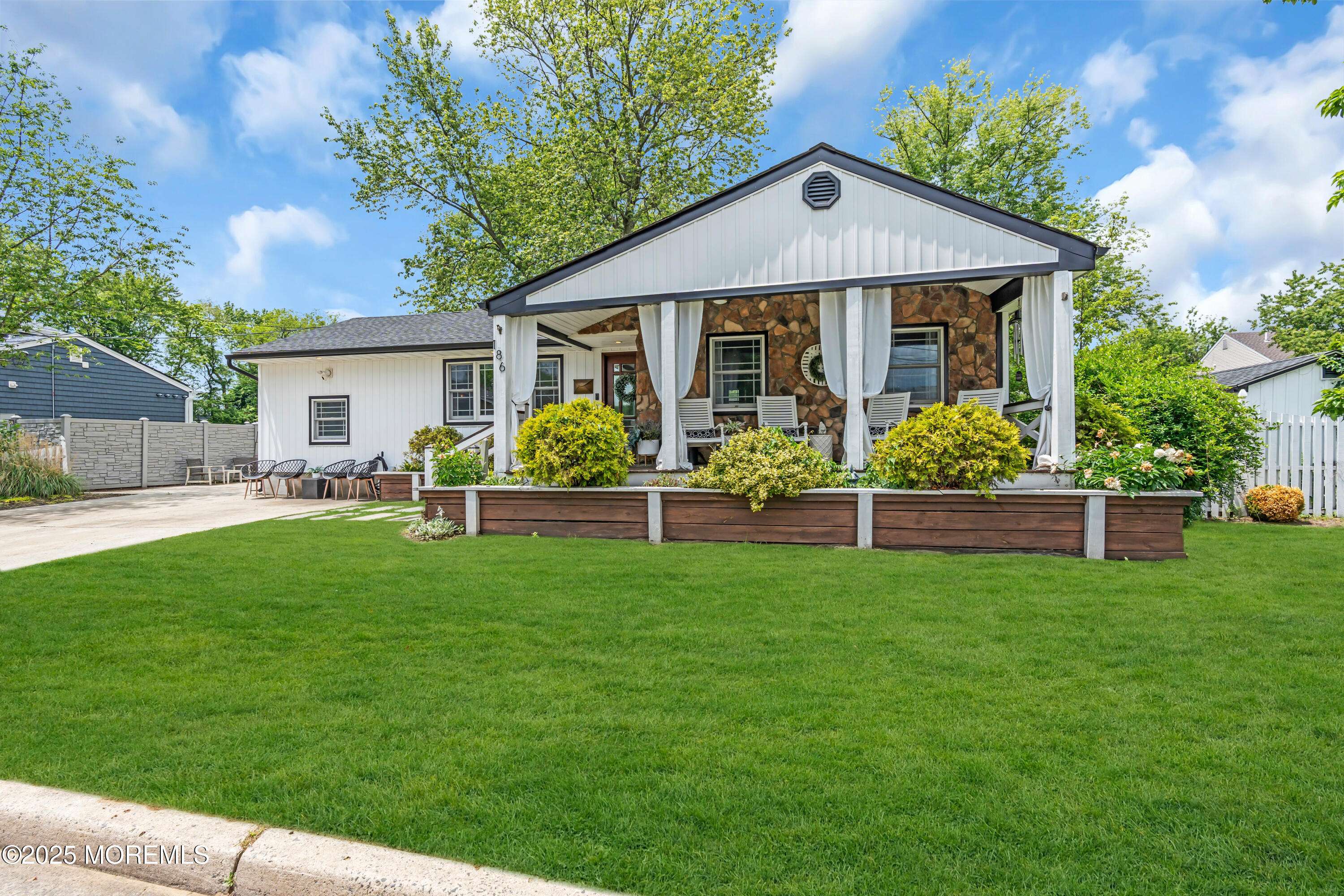 Belford, NJ 07718,186 Lohsen Avenue