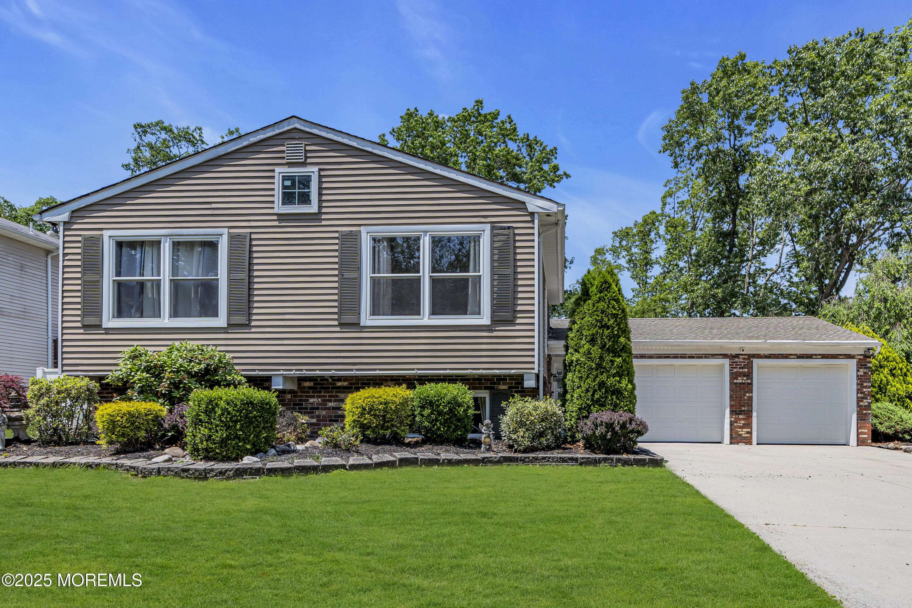 Howell, NJ 07731,12 Silversmith Court