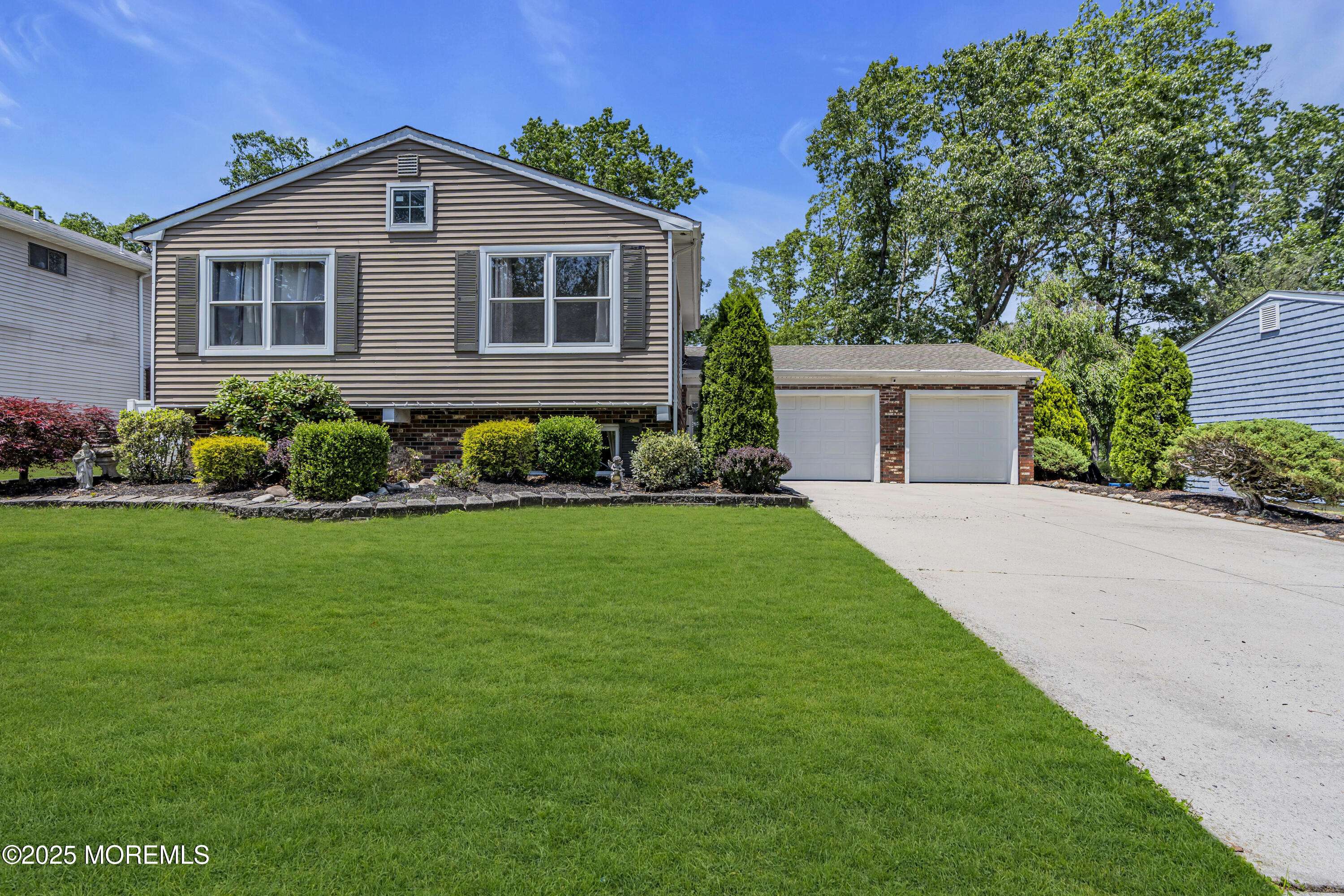 Howell, NJ 07731,12 Silversmith Court