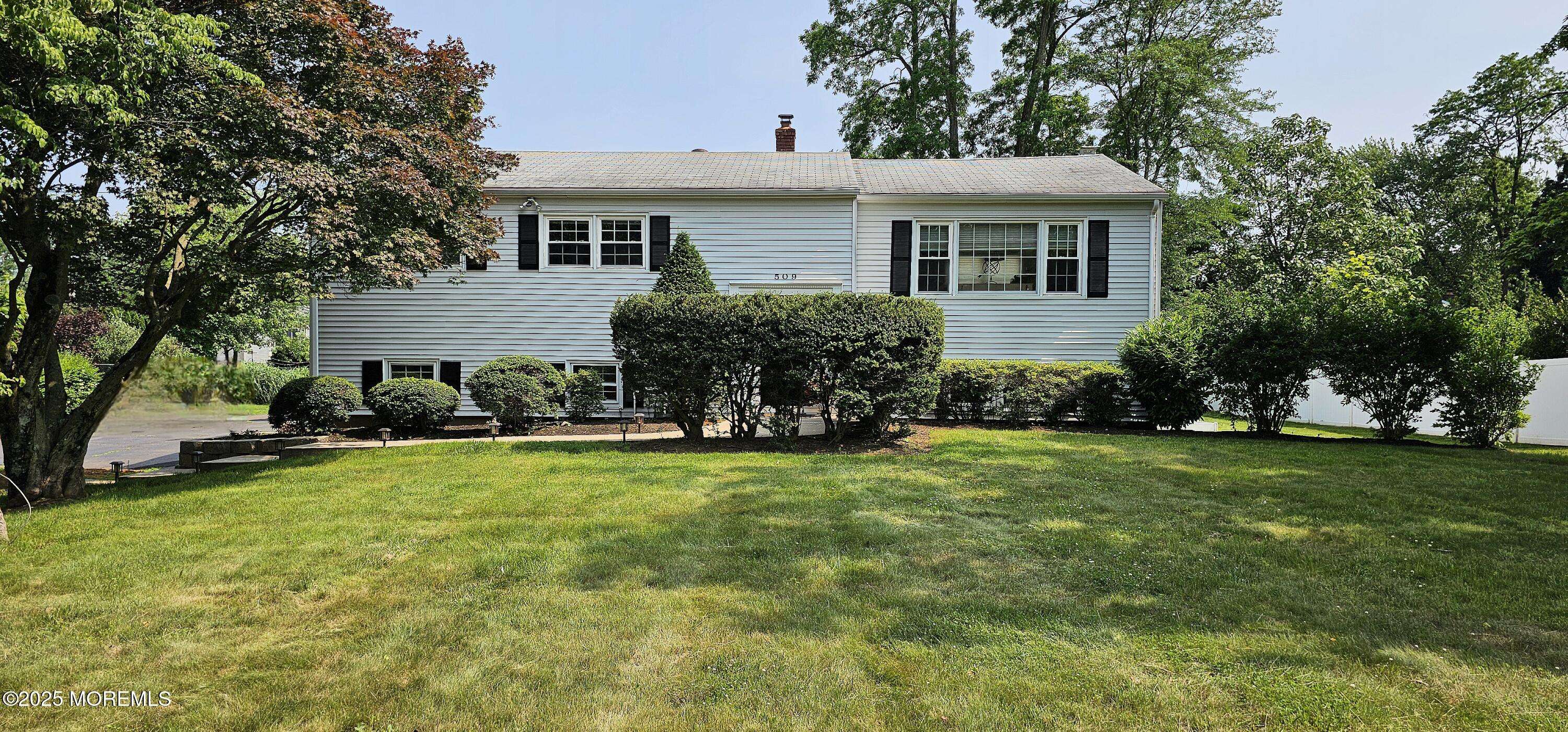 Lincroft, NJ 07738,509 Newman Springs Road