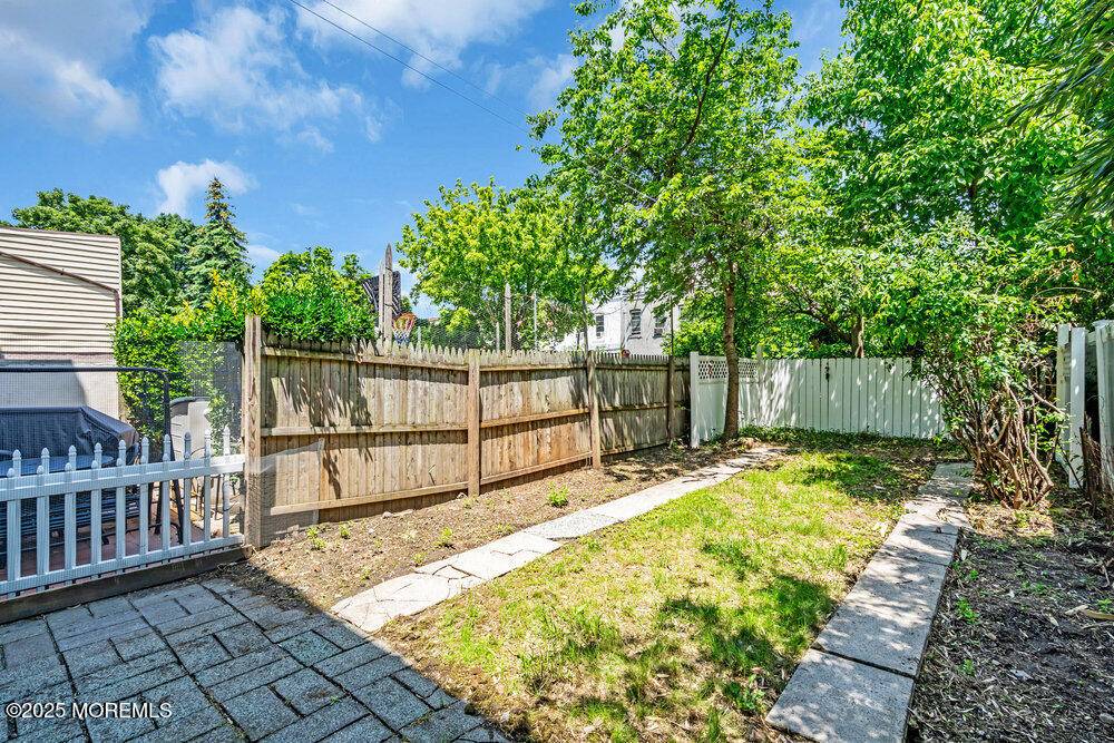 West New York, NJ 07093,110 56th Street