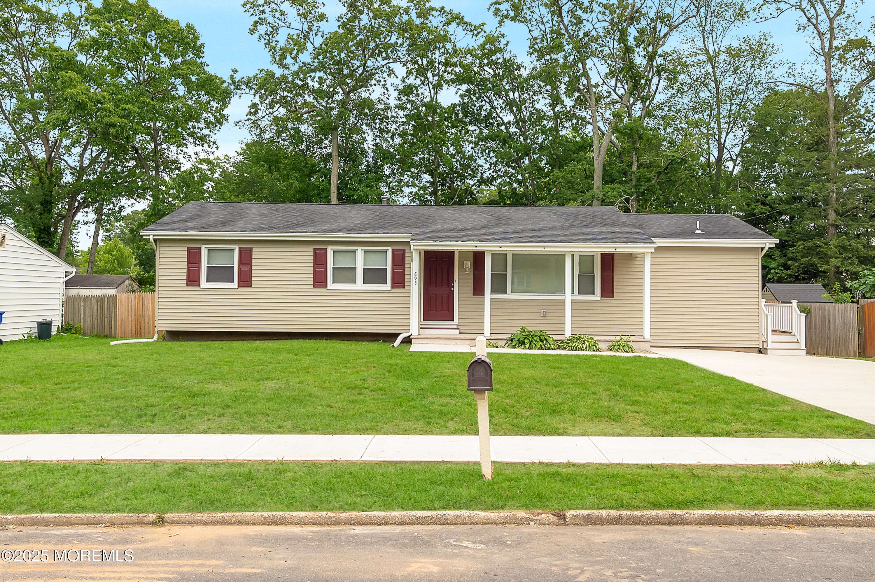 Toms River, NJ 08753,895 Raleigh Drive