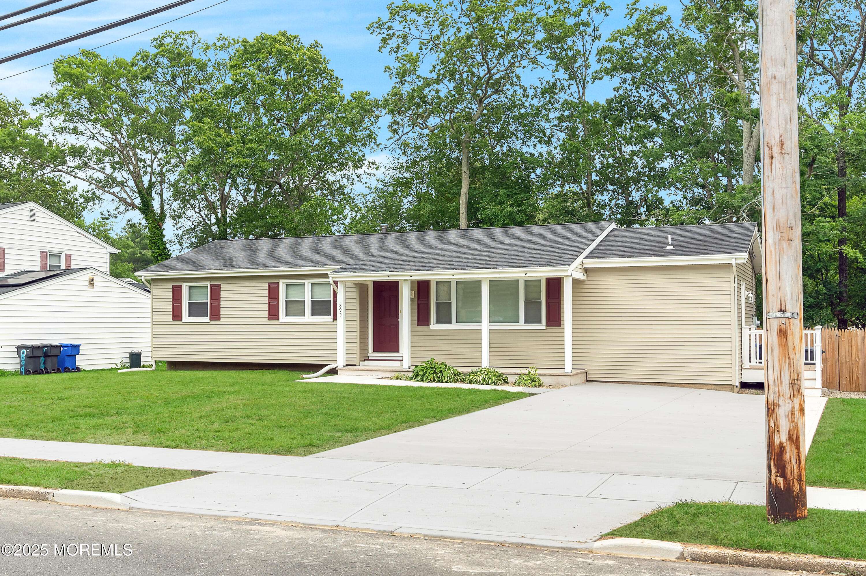 Toms River, NJ 08753,895 Raleigh Drive