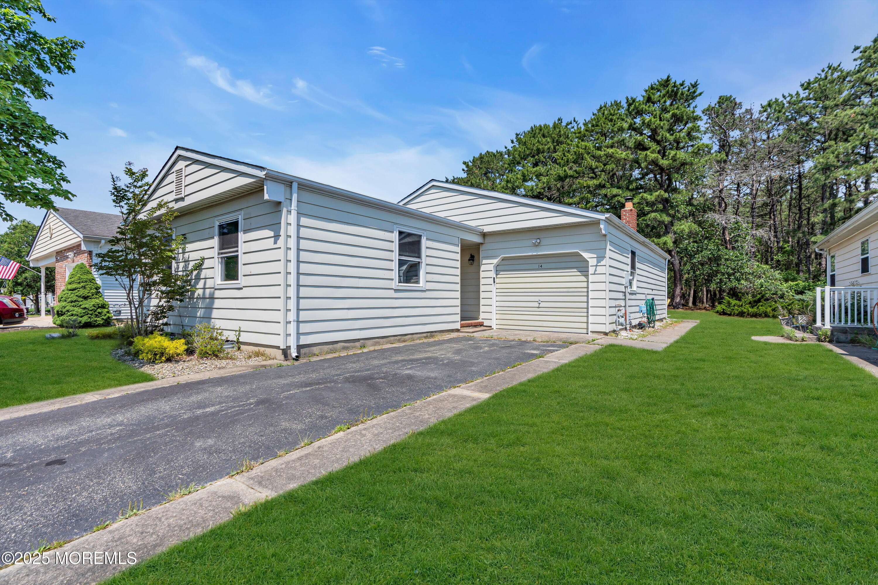 Toms River, NJ 08757,14 Portsmouth Drive