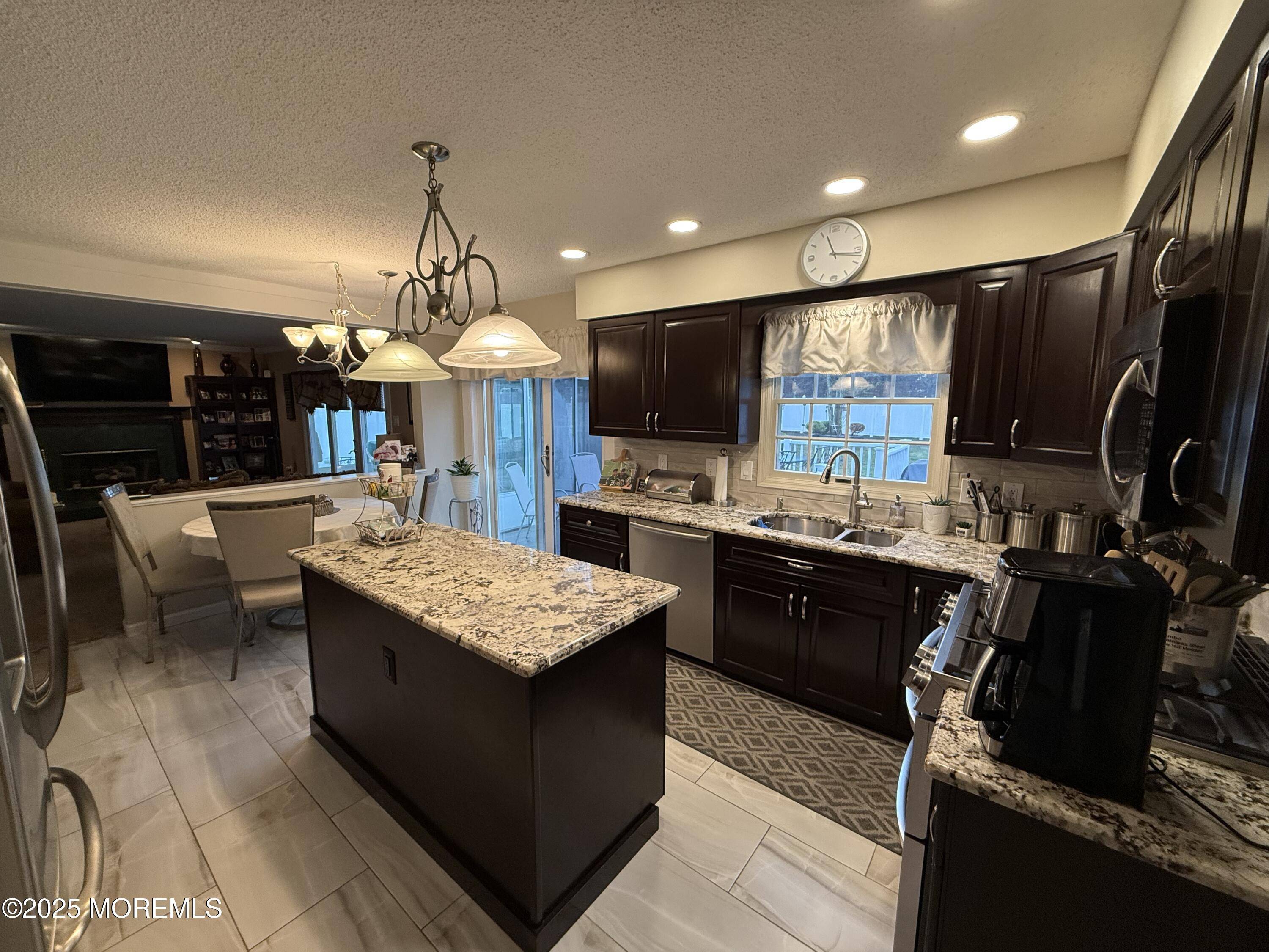 Jackson, NJ 08527,4 Hemlock Hill Road