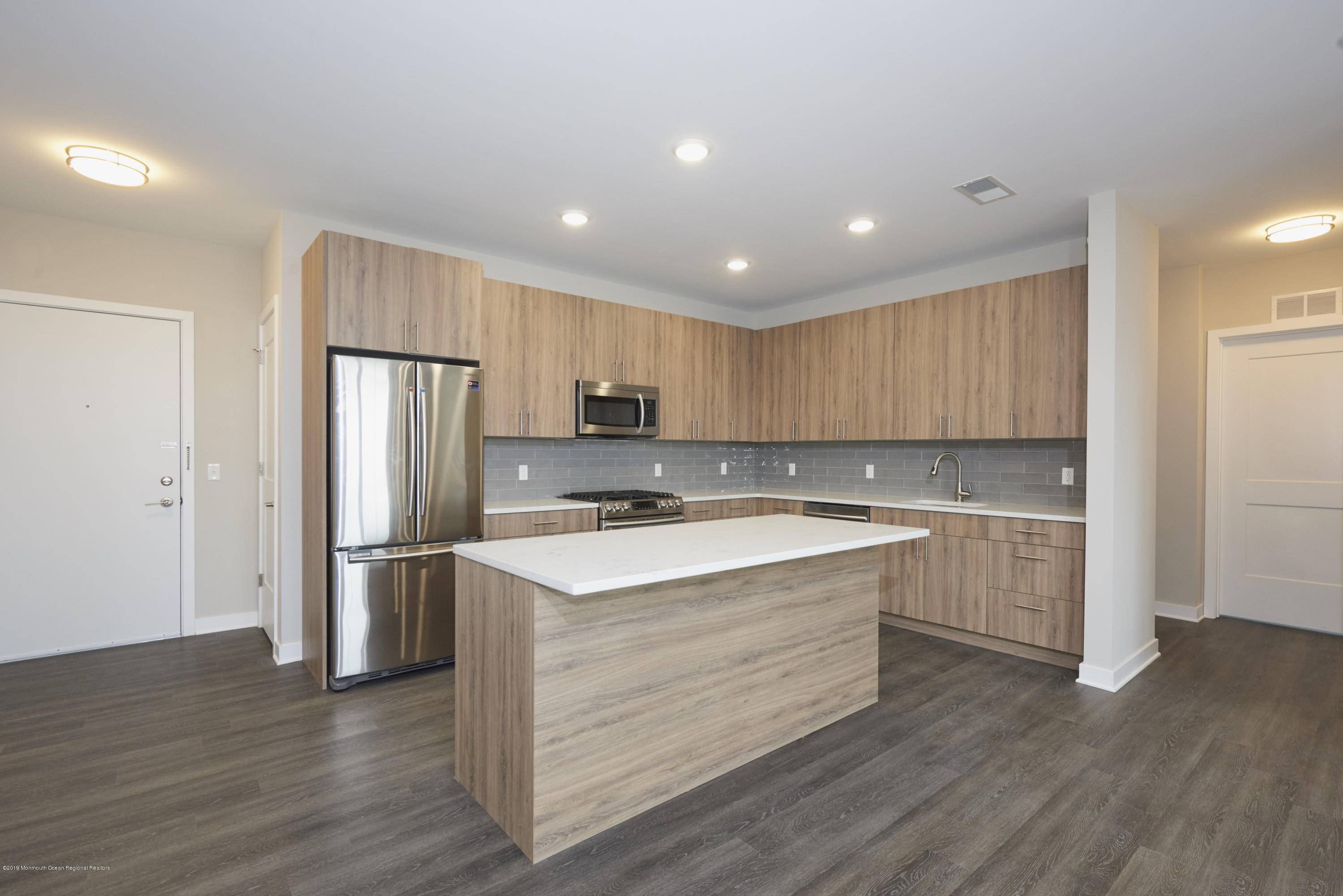 Red Bank, NJ 07701,92 Drs James Parker Boulevard #404