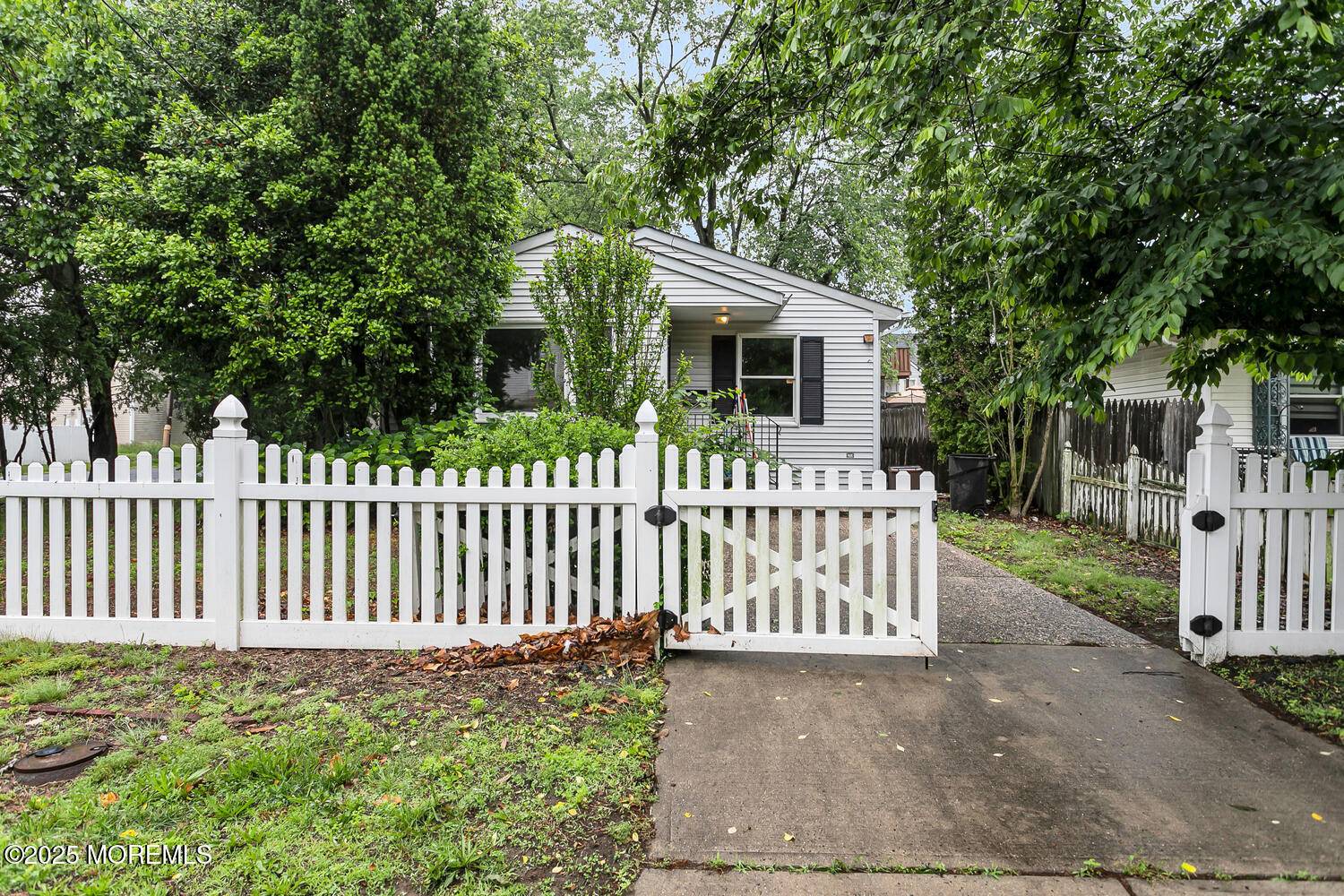 Keyport, NJ 07735,204 Raritan Street