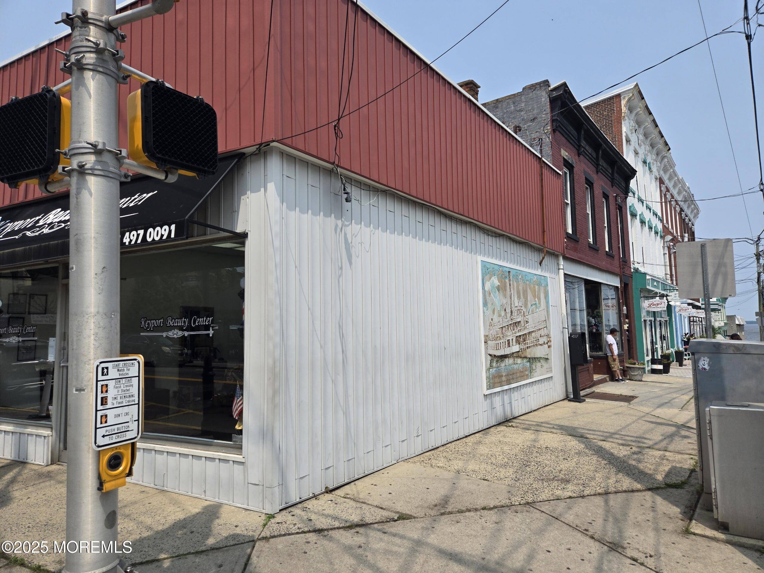 Keyport, NJ 07735,5 W Front Street #1-3-5