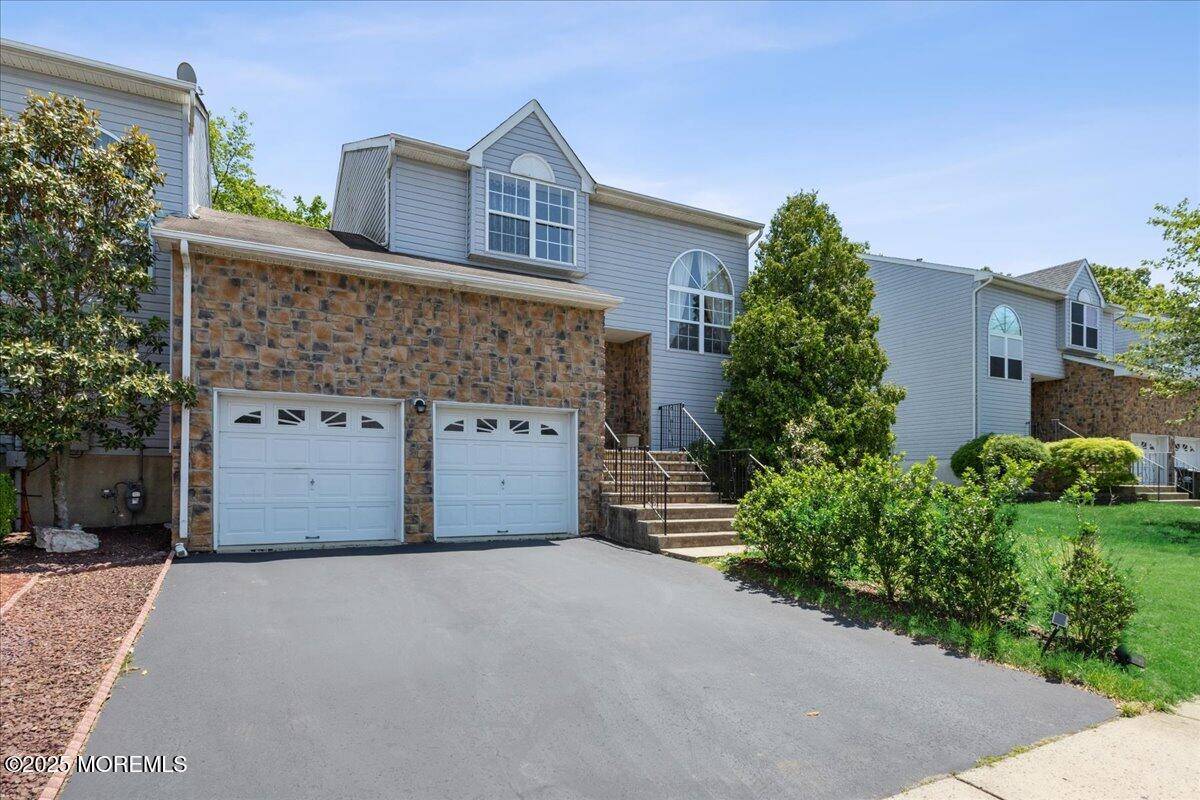 Marlboro, NJ 07746,49 Barn Swallow Boulevard